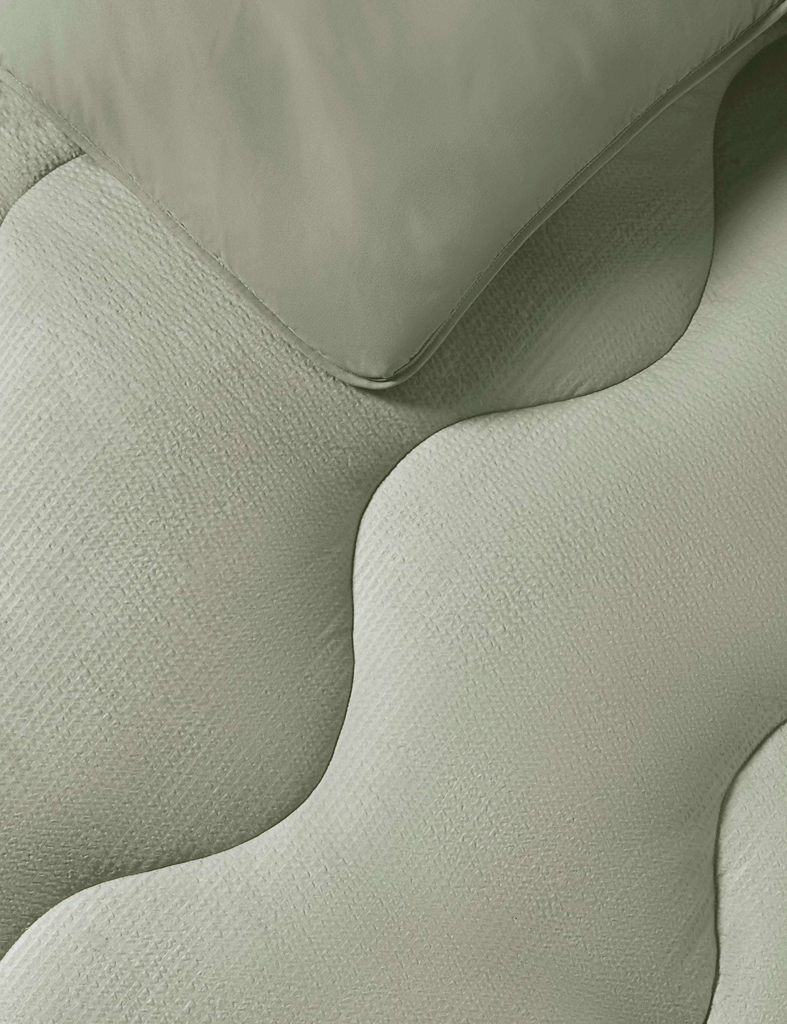 Seersucker 4.5 Tog Coverless Duvet Set 3 of 6