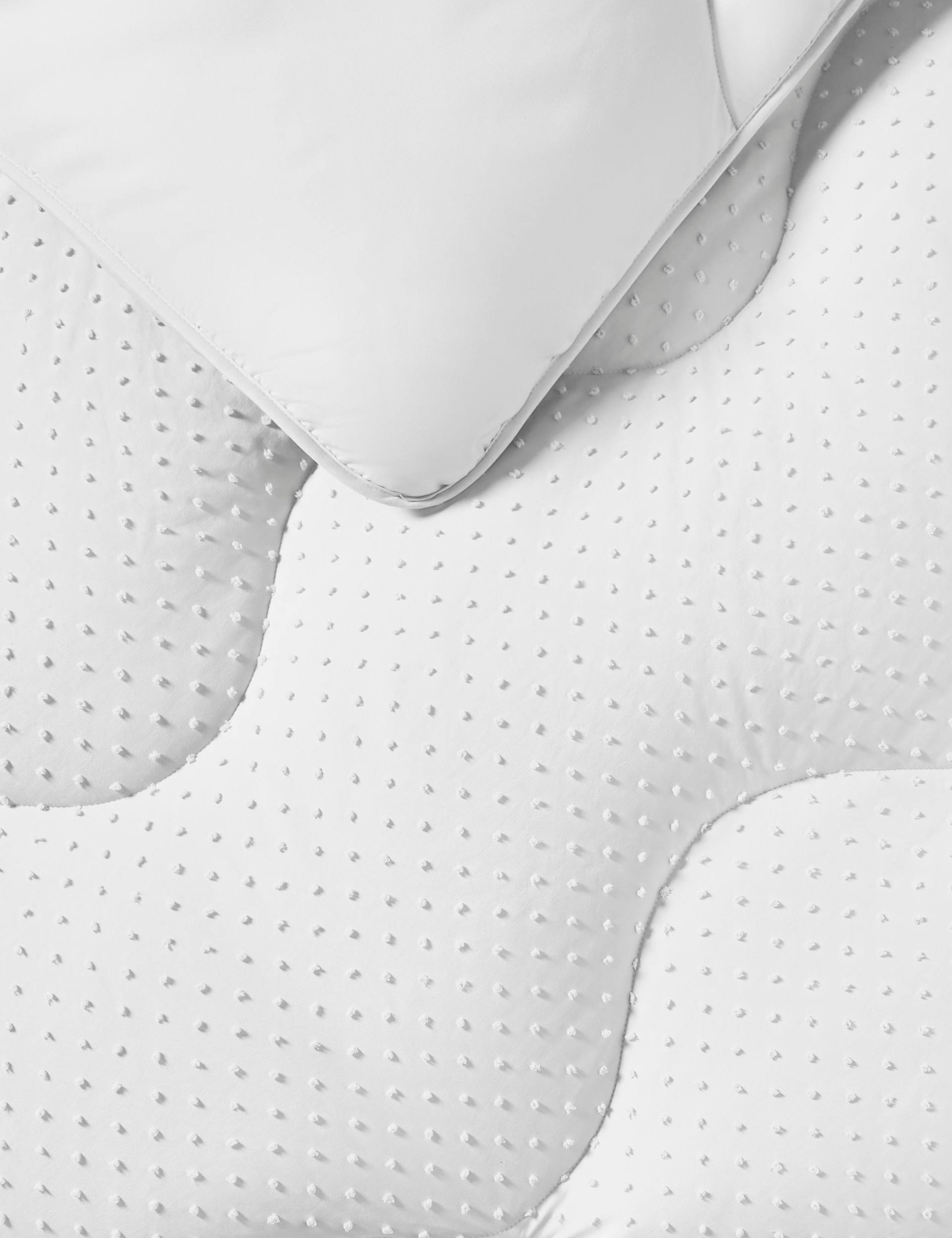 Tufted Dots 4.5 Tog Coverless Duvet Set 4 of 6