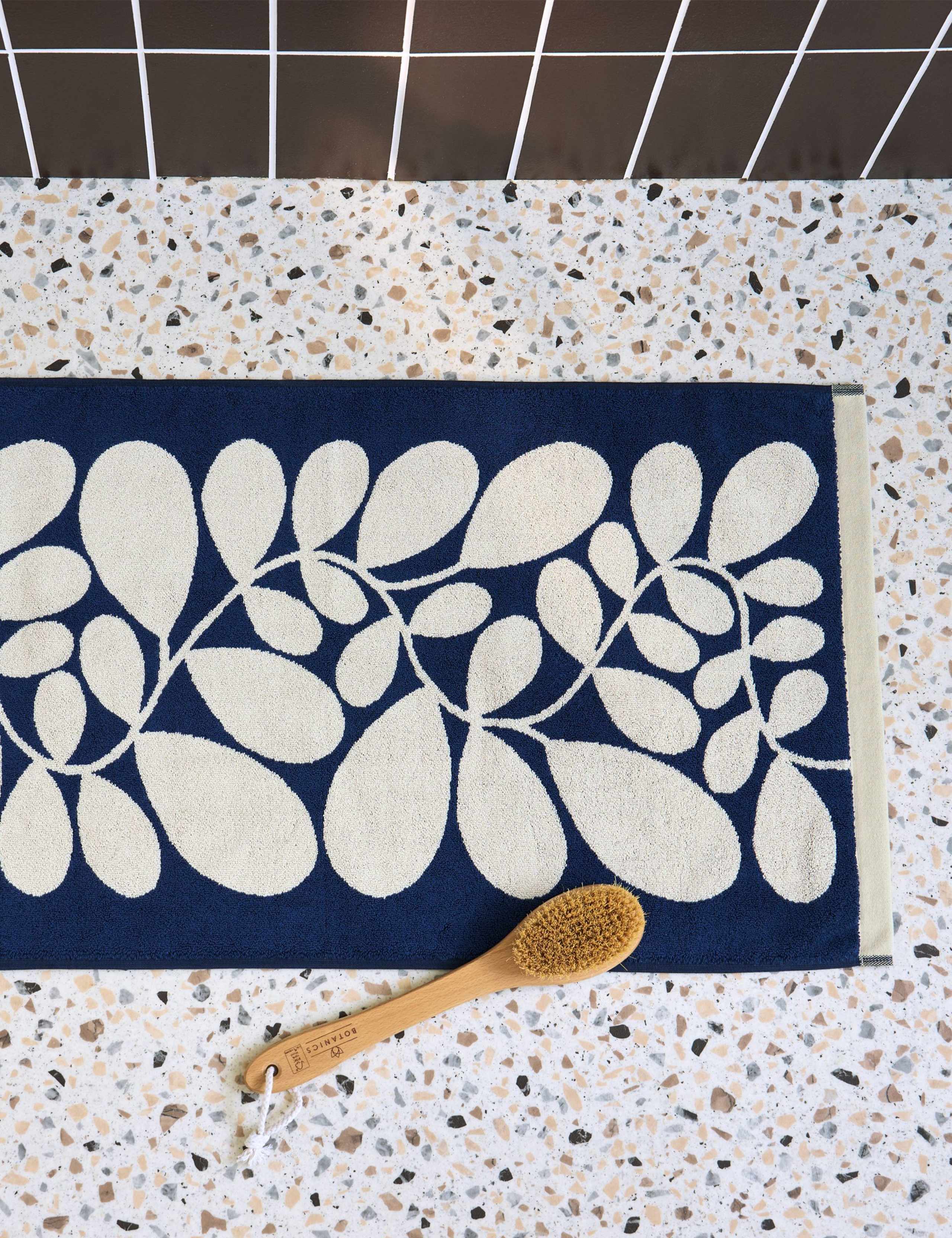 Pure Cotton Sycamore Stripe Bath Mat 1 of 2