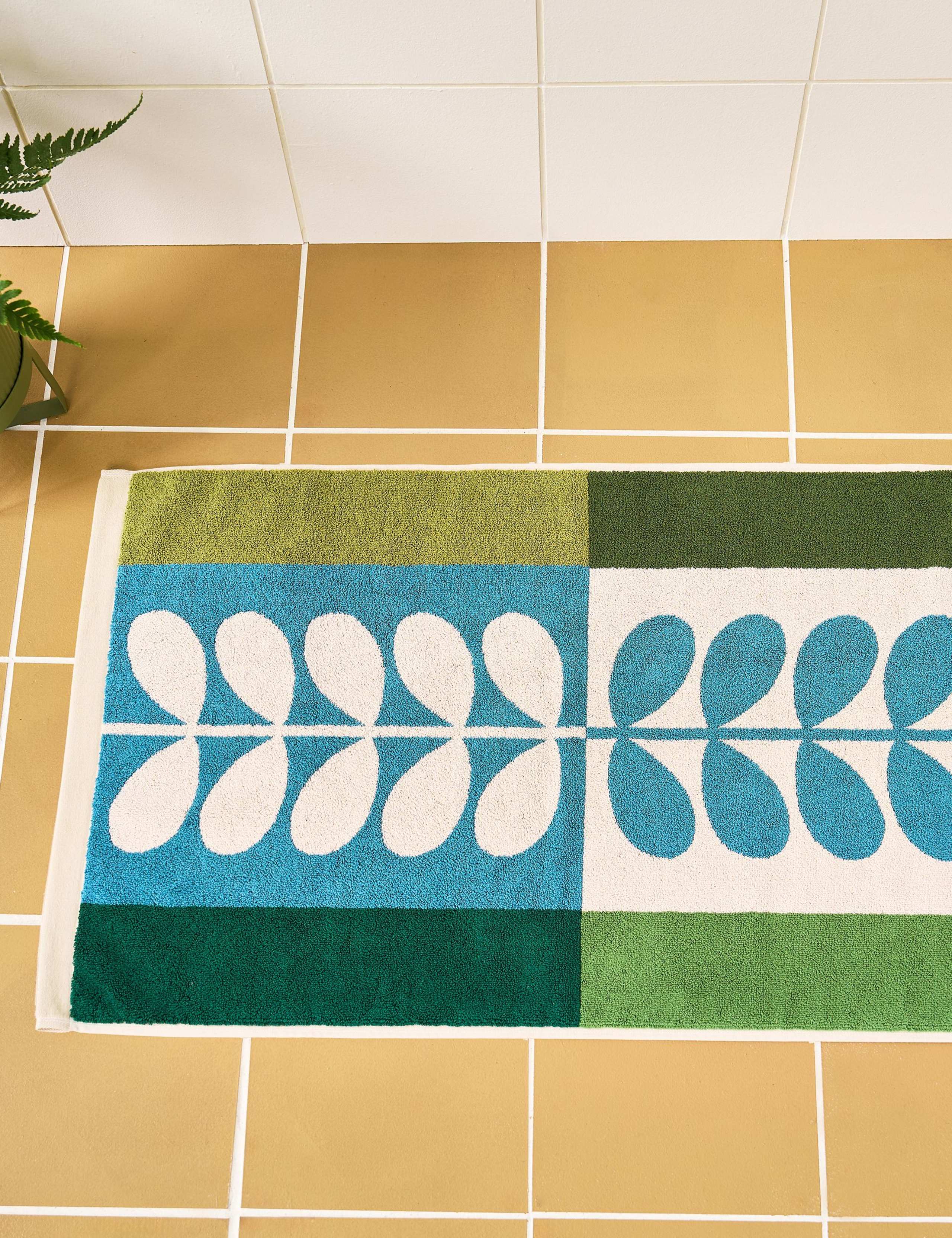 Pure Cotton Stem Check Bath Mat 1 of 2