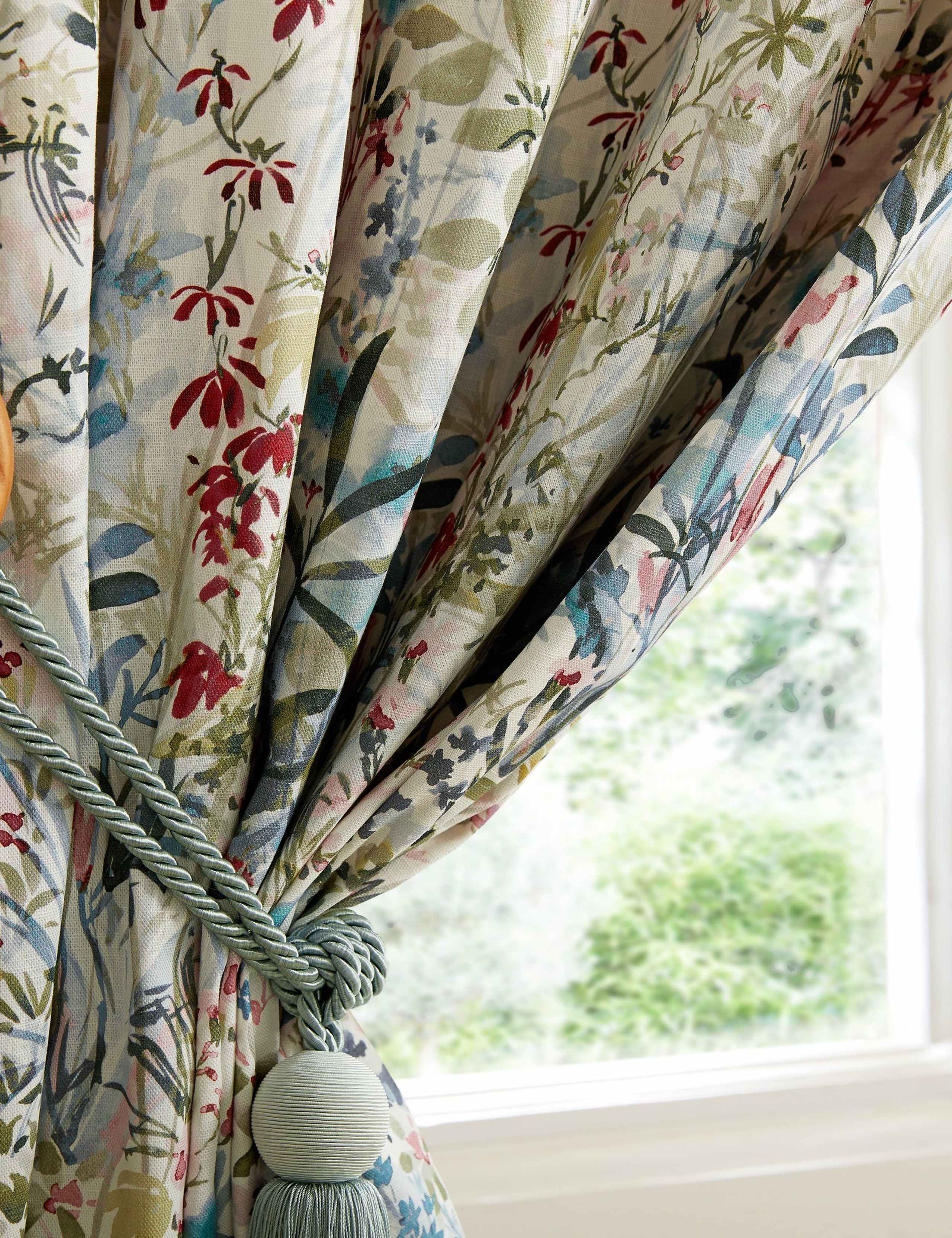 Pointon Eyelet Curtains 2 of 3