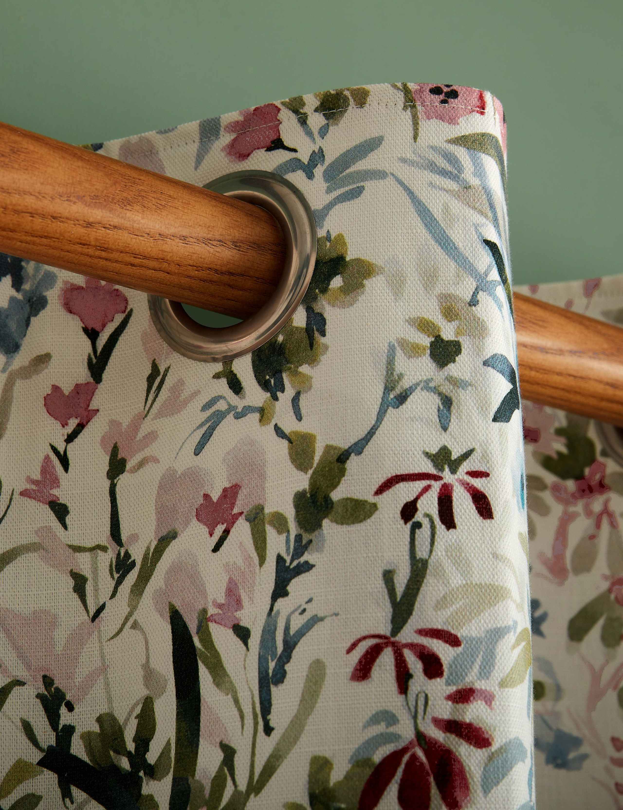 Pointon Eyelet Curtains 3 of 3