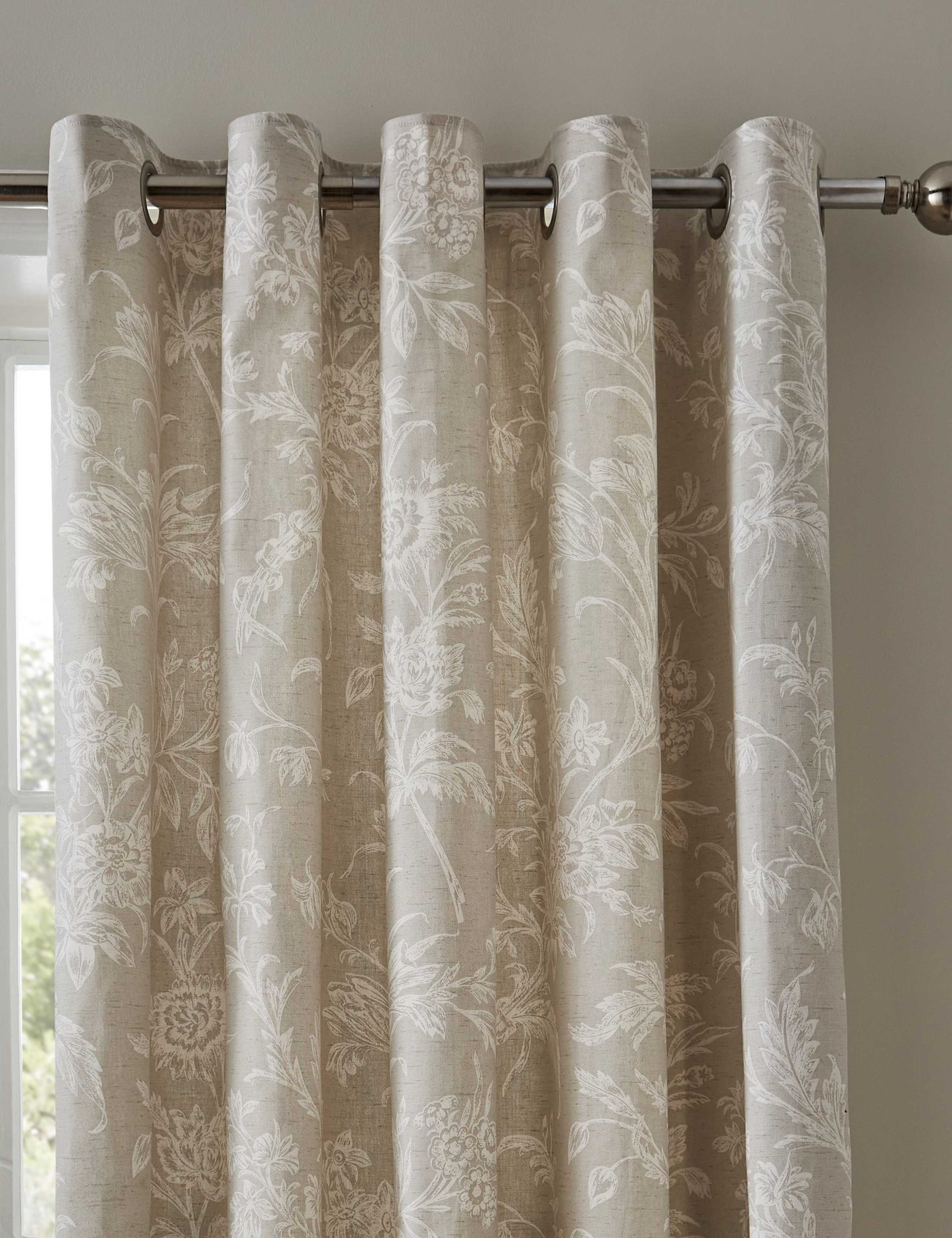 Lloyd Pure Cotton Eyelet Curtains 2 of 2