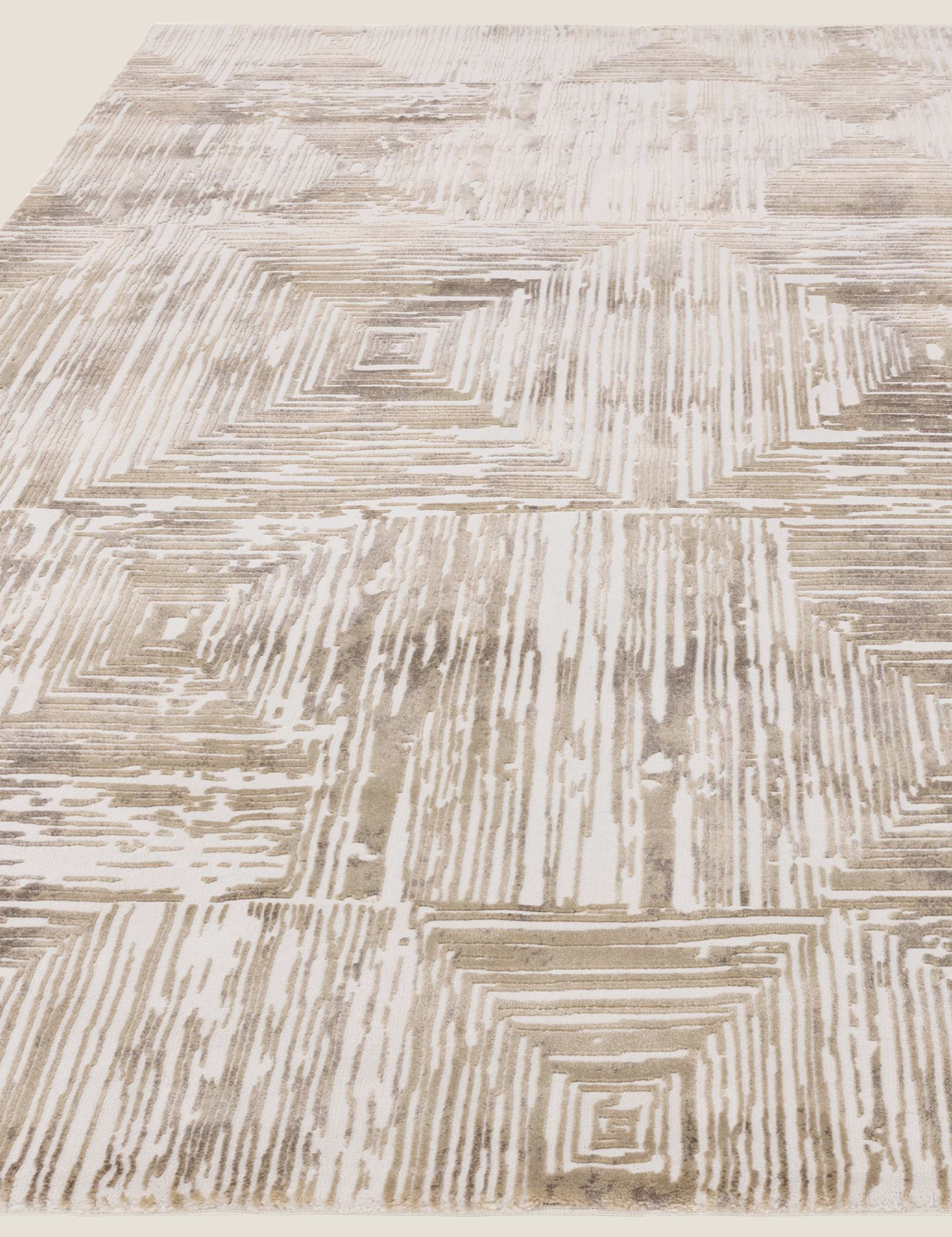 Kuza Portrait Woven Rug 4 of 7