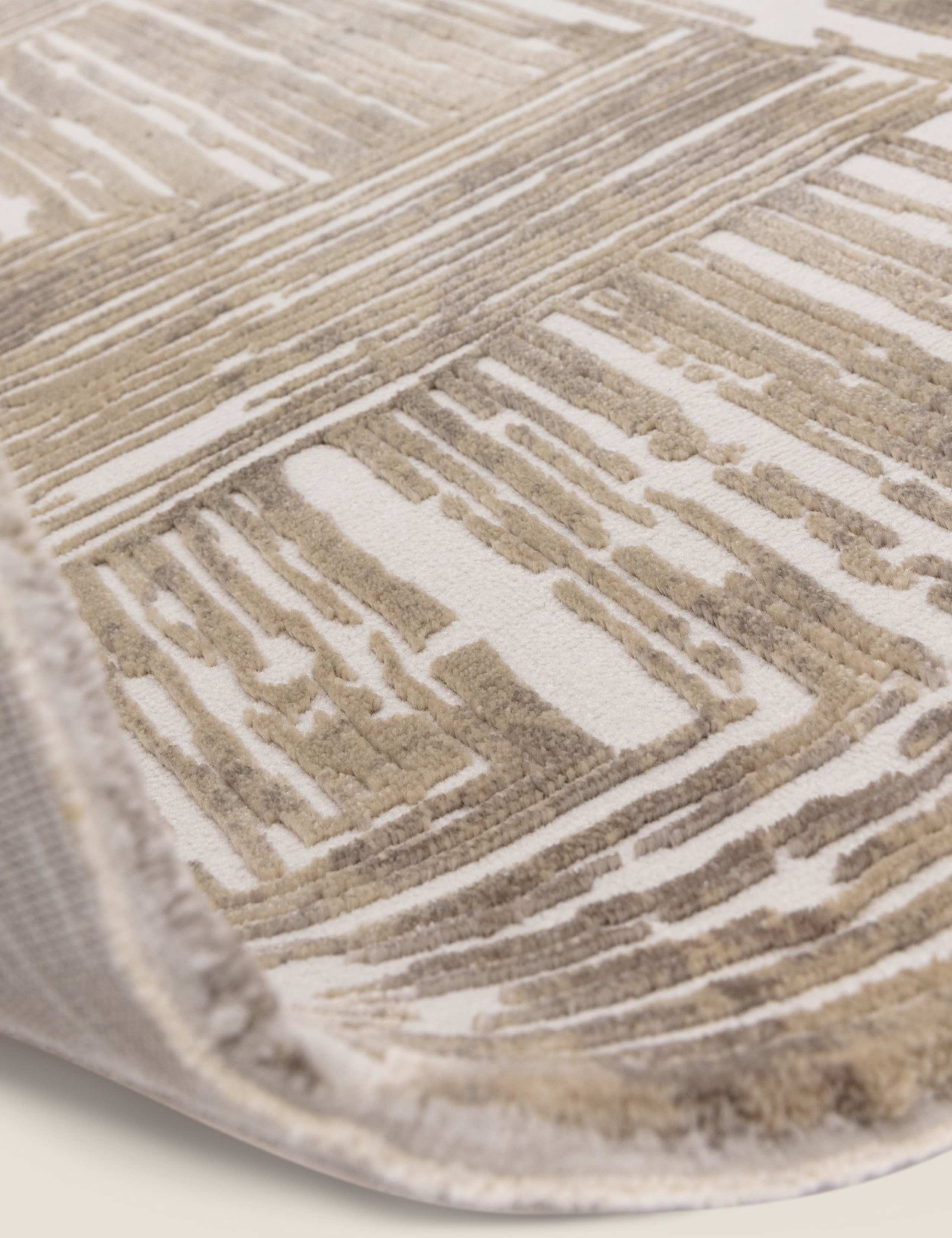 Kuza Portrait Woven Rug 5 of 7