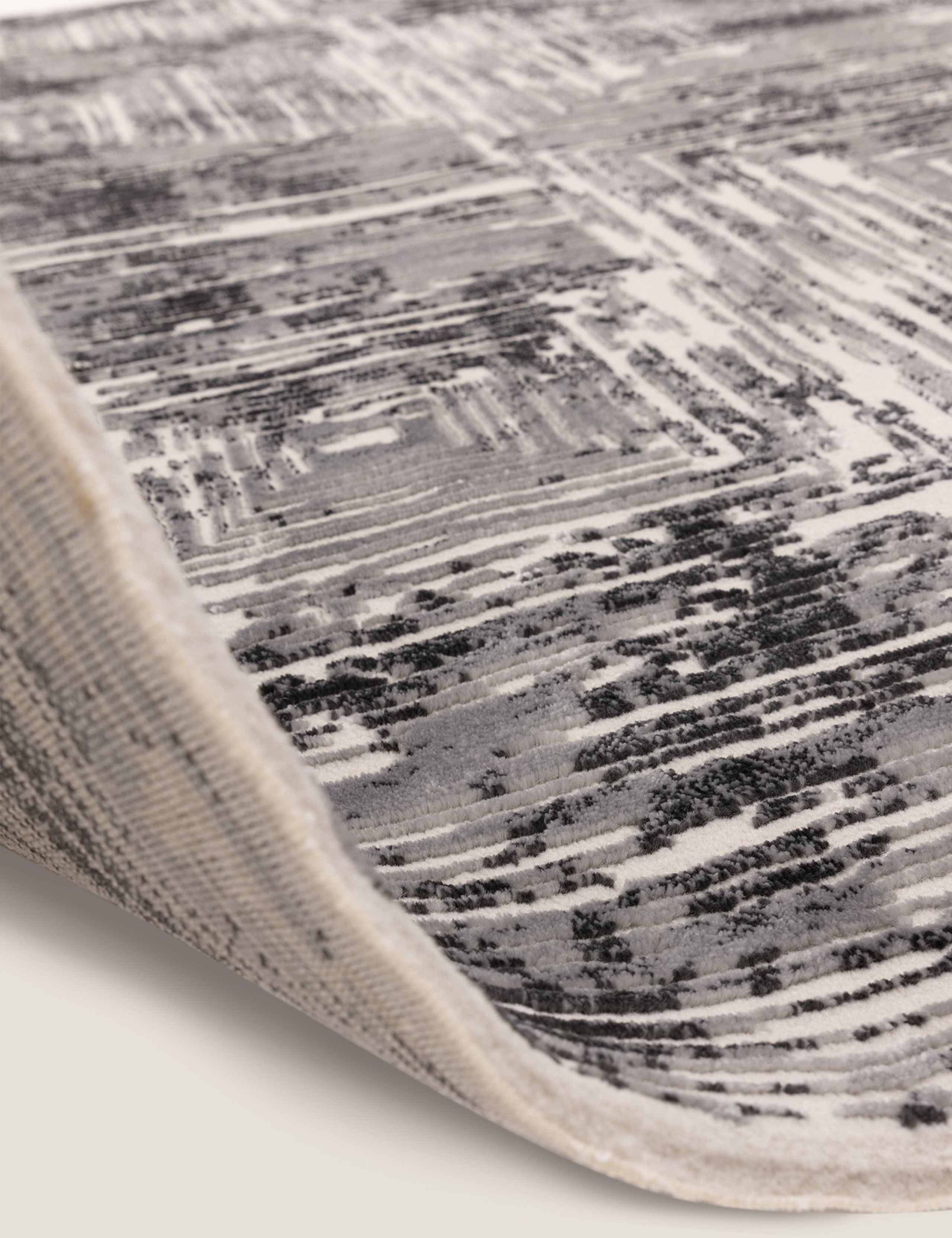 Kuza Portrait Woven Rug 4 of 8