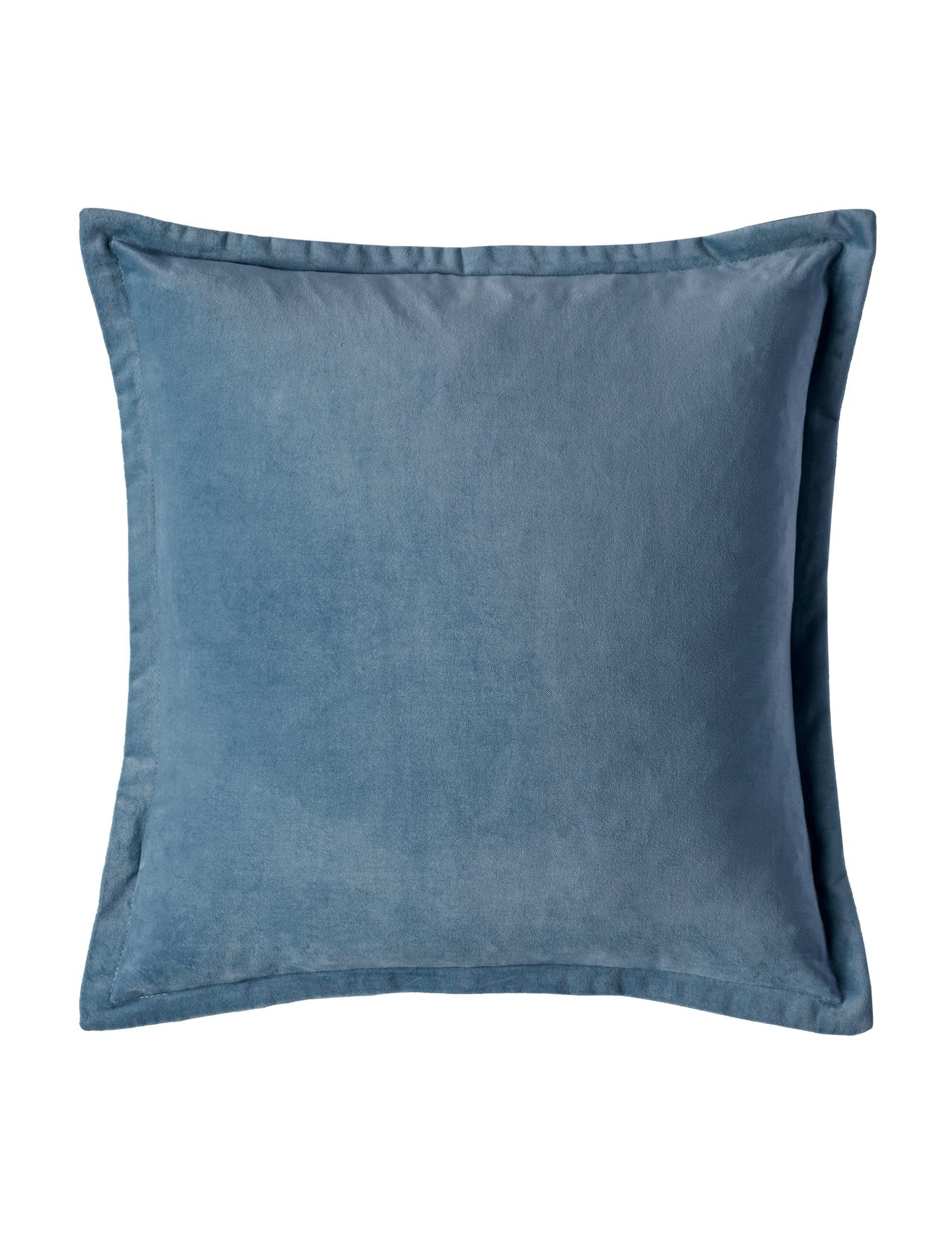 Velvet Hanya Cushion 2 of 4