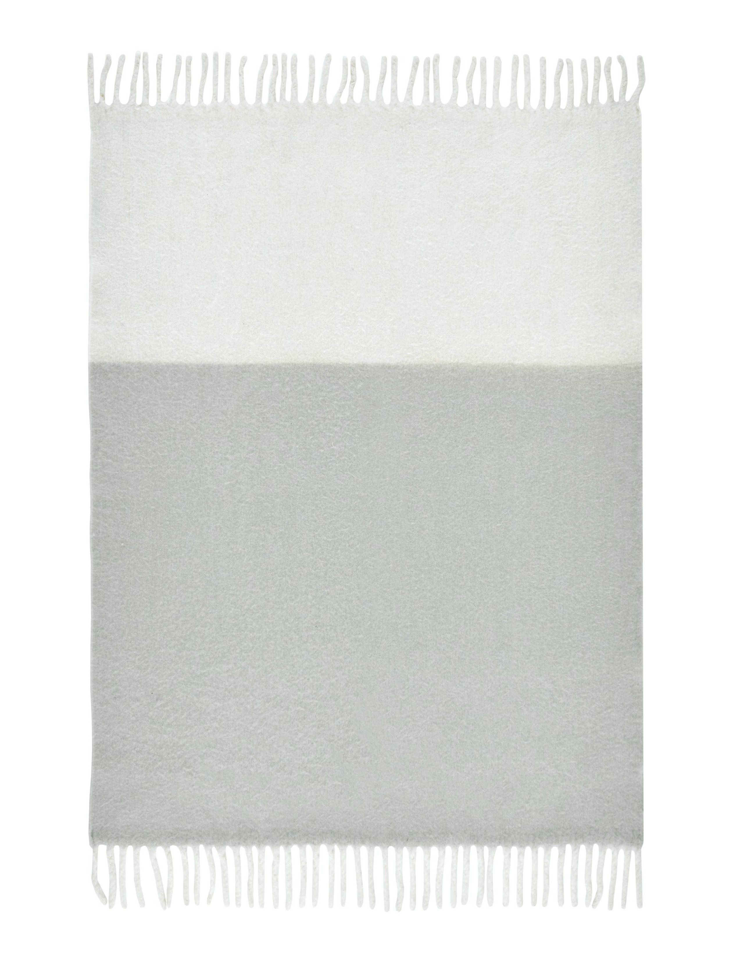 Bronwen Throw with Wool 3 of 4