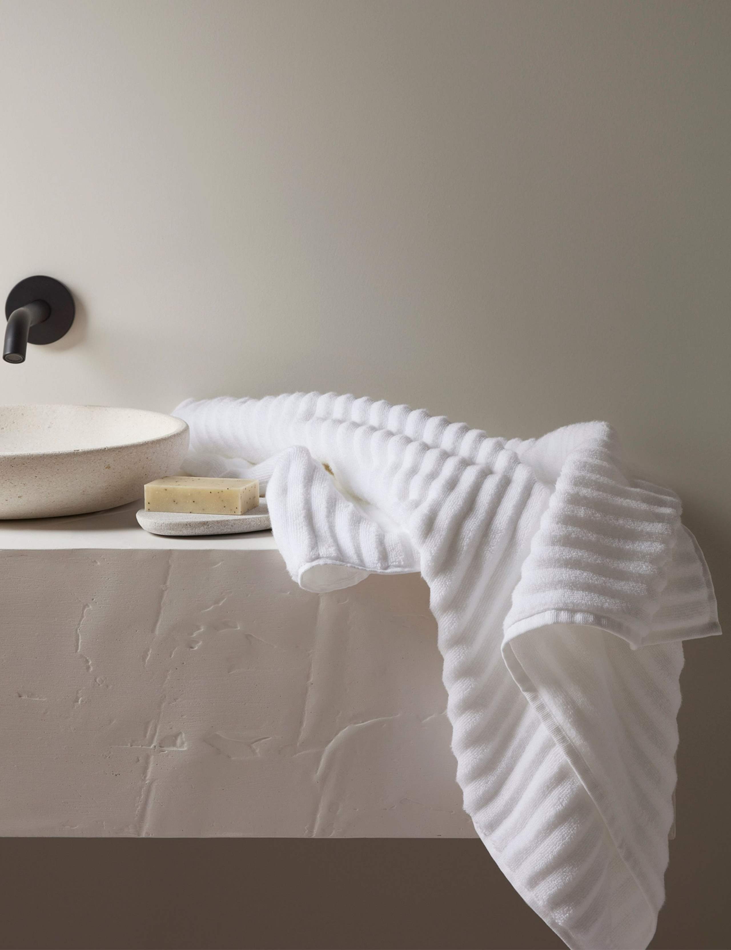 Pure Cotton Rippled Bath Towel 1 of 7