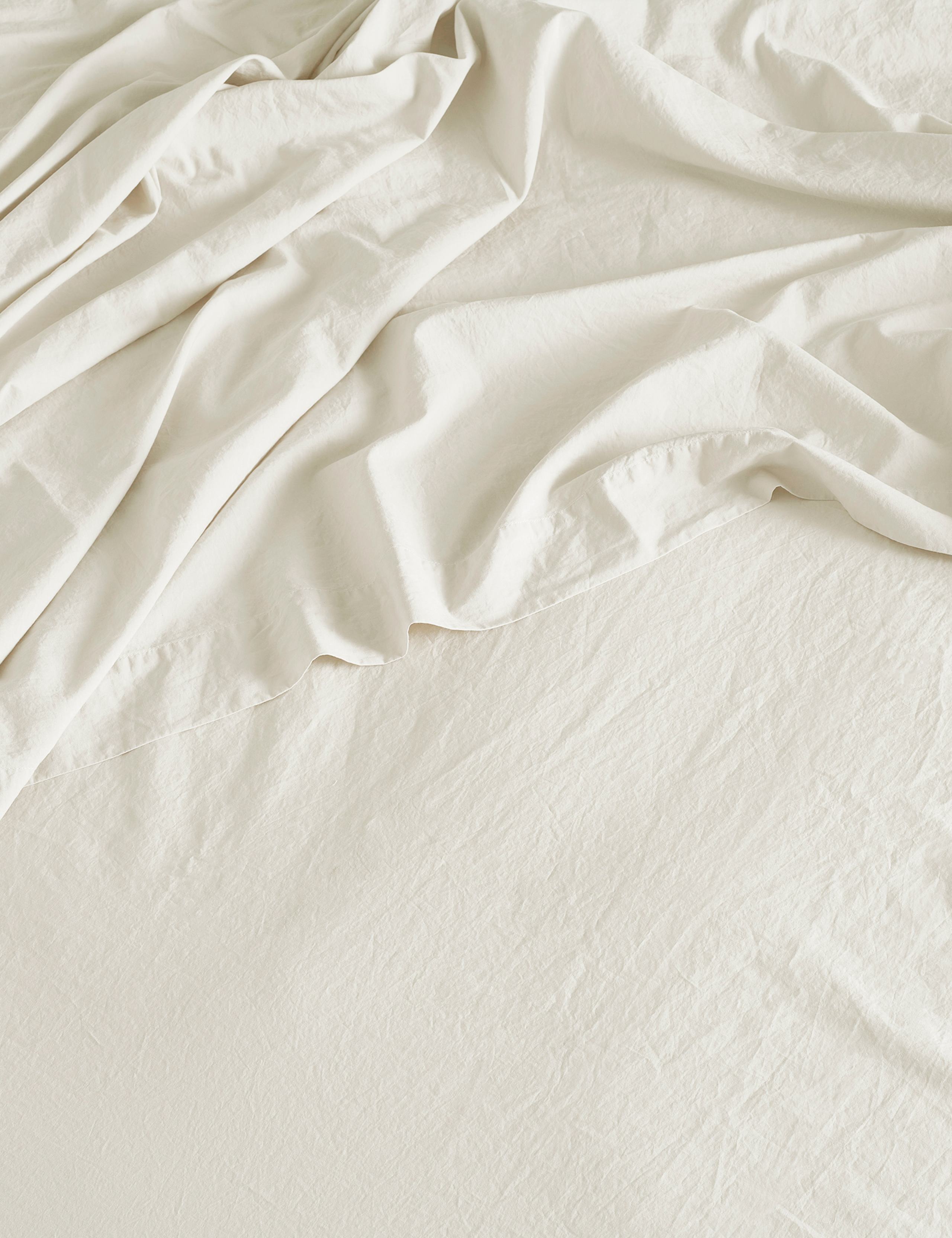 Pure Cotton 300 Thread Count Washed Deep Fitted Sheet 2 of 4
