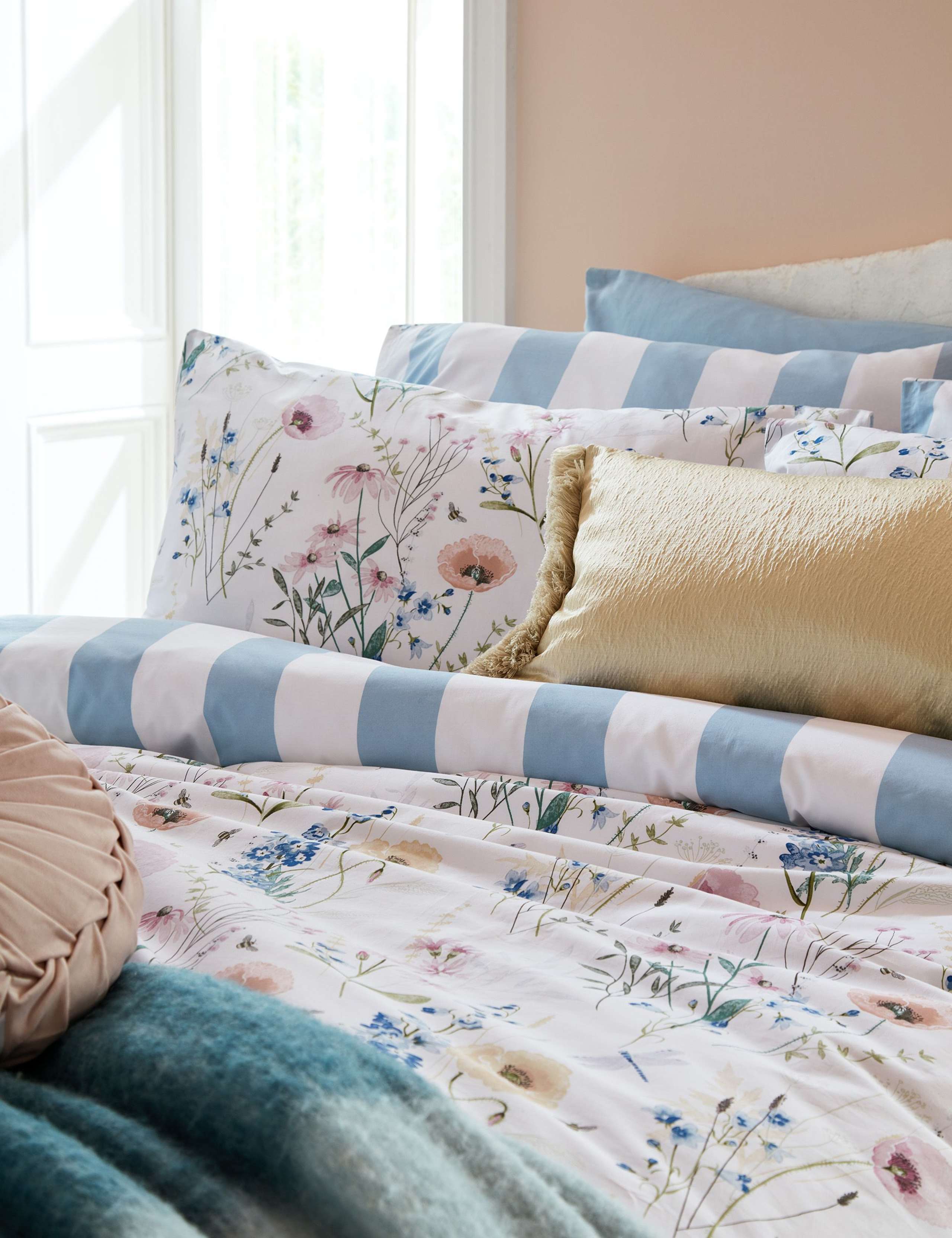 Pure Cotton Alford Meadow Bedding Set 3 of 7