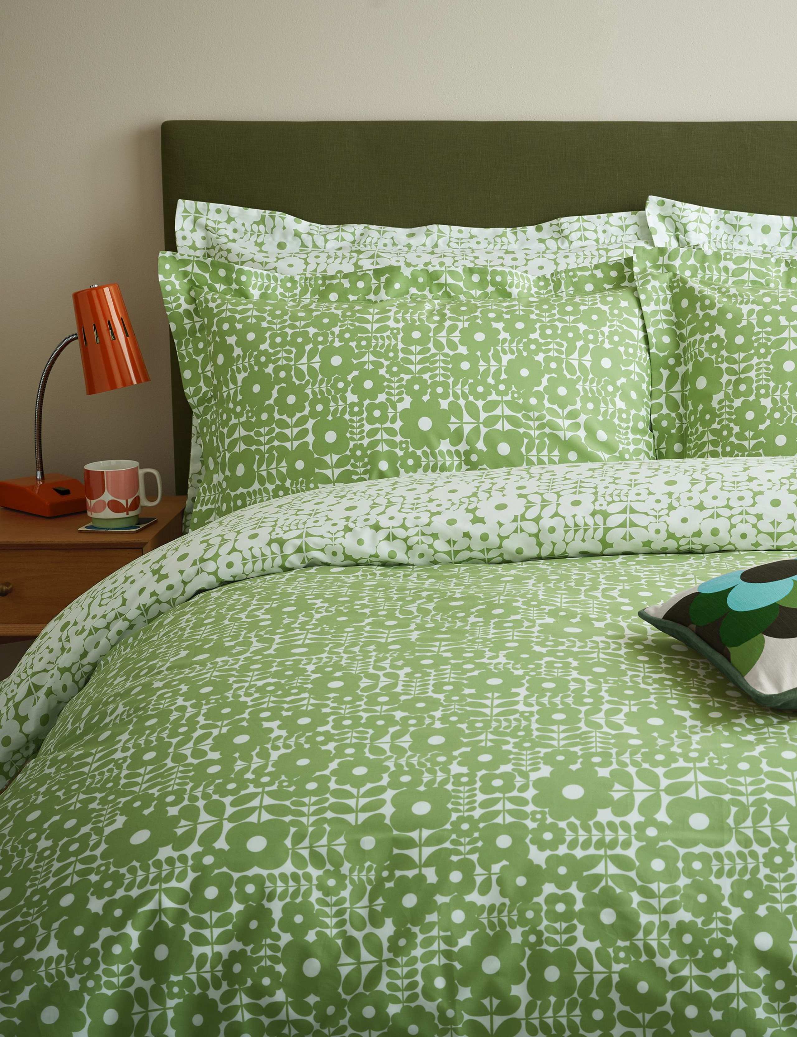 Pure Cotton Criss Cross Stem Bedding Set 3 of 8