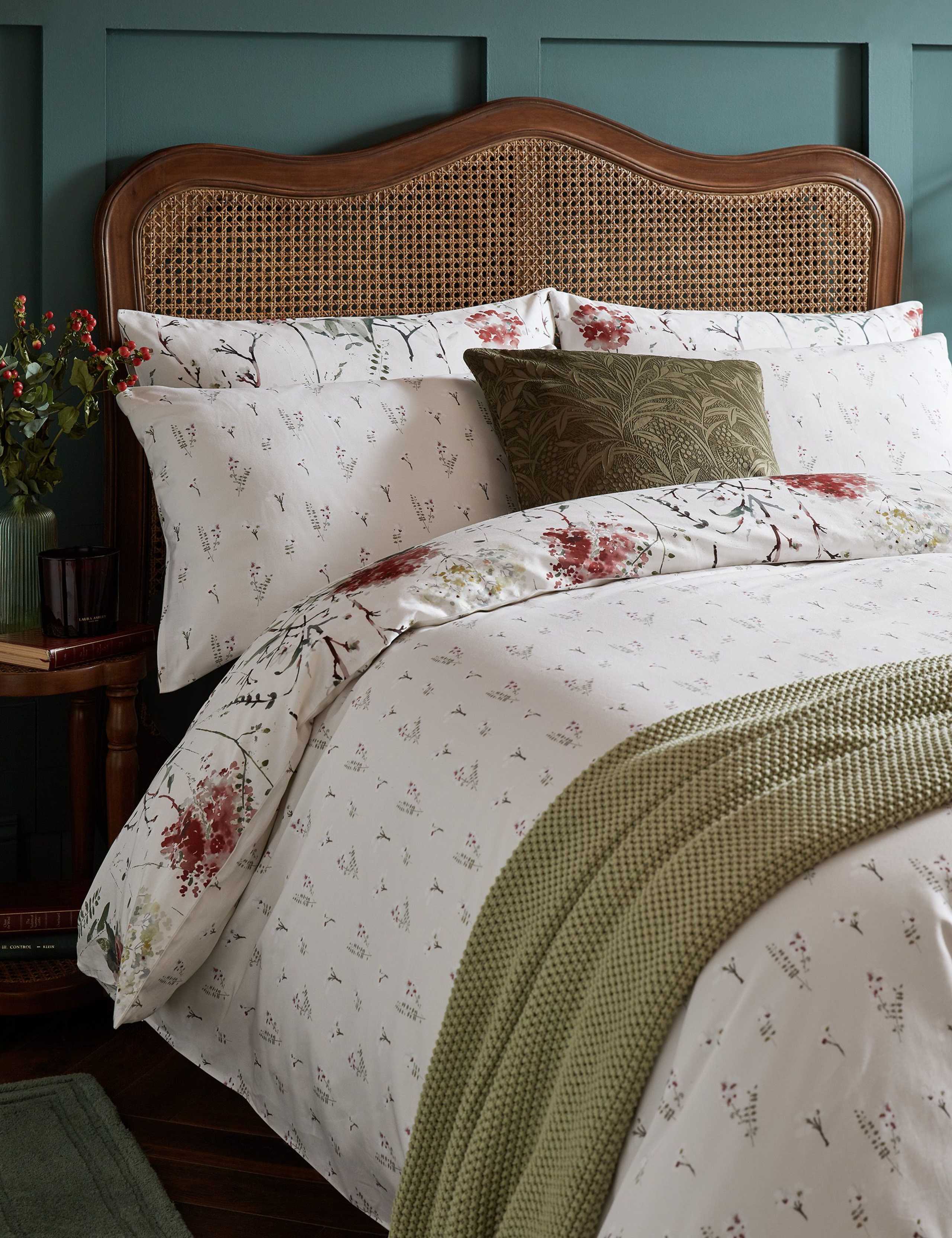 Pure Cotton Pallington Bloom Bedding Set 4 of 7