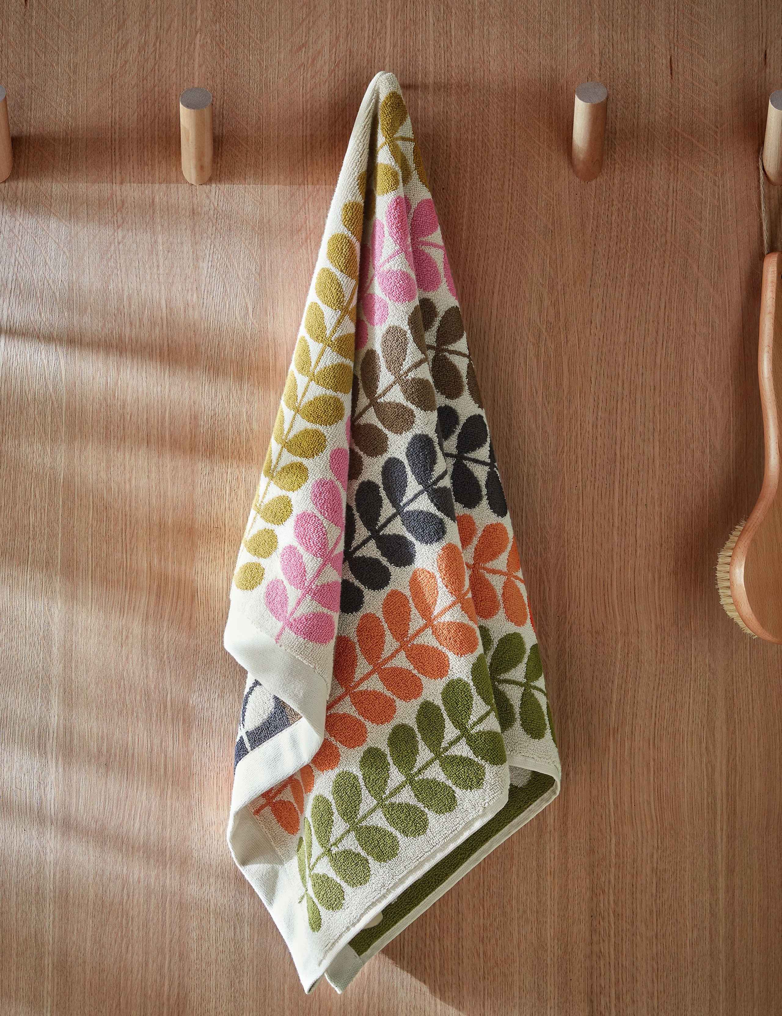 Pure Cotton Multi Stem Towel 3 of 8