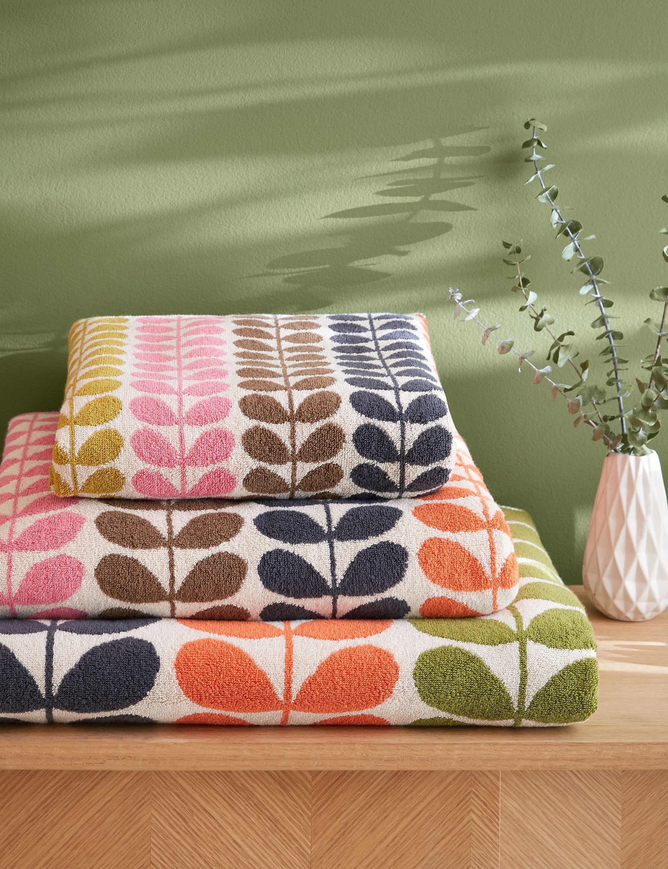 Pure Cotton Multi Stem Towel 4 of 8