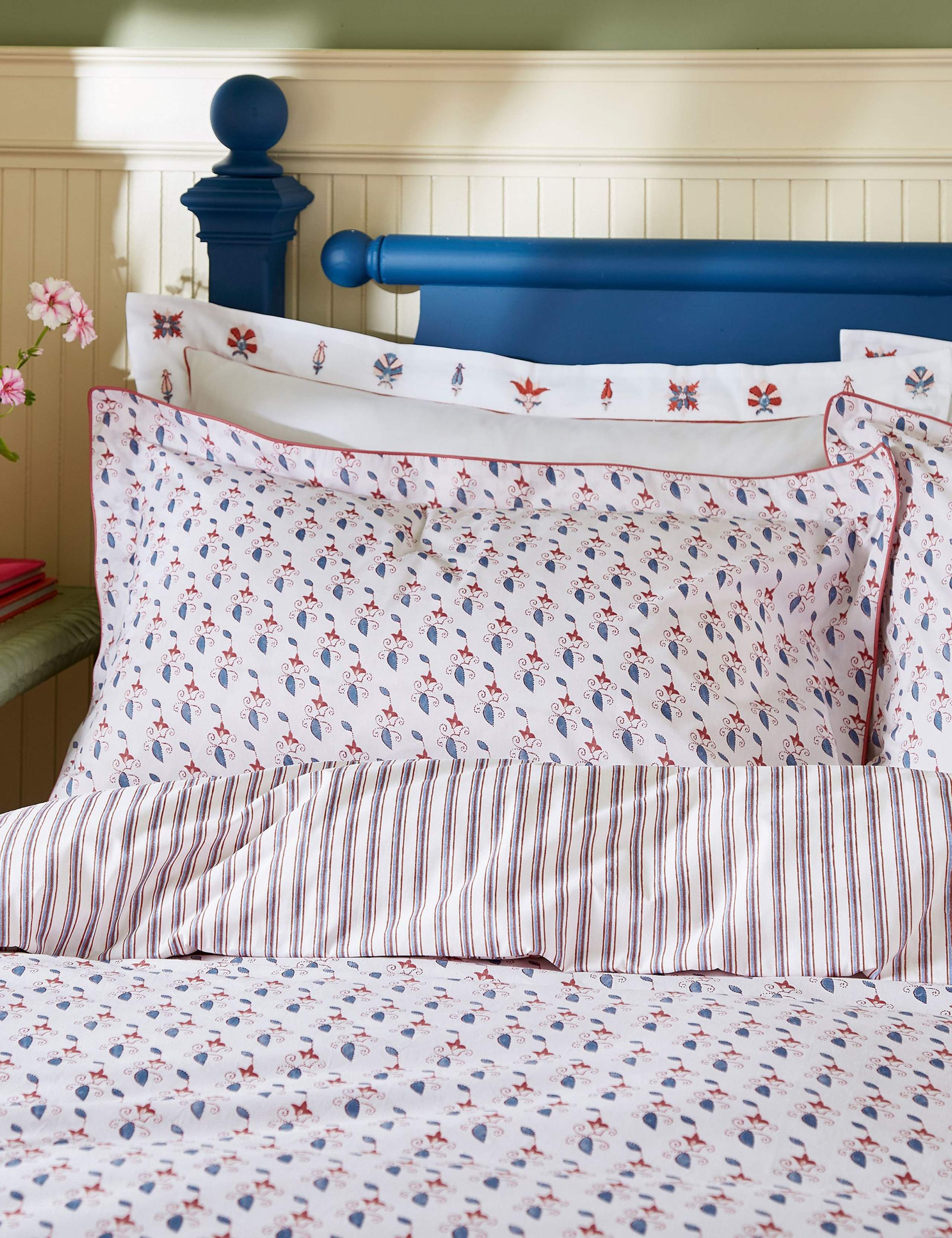 Pure Cotton Vanessa Bedding Set 3 of 5