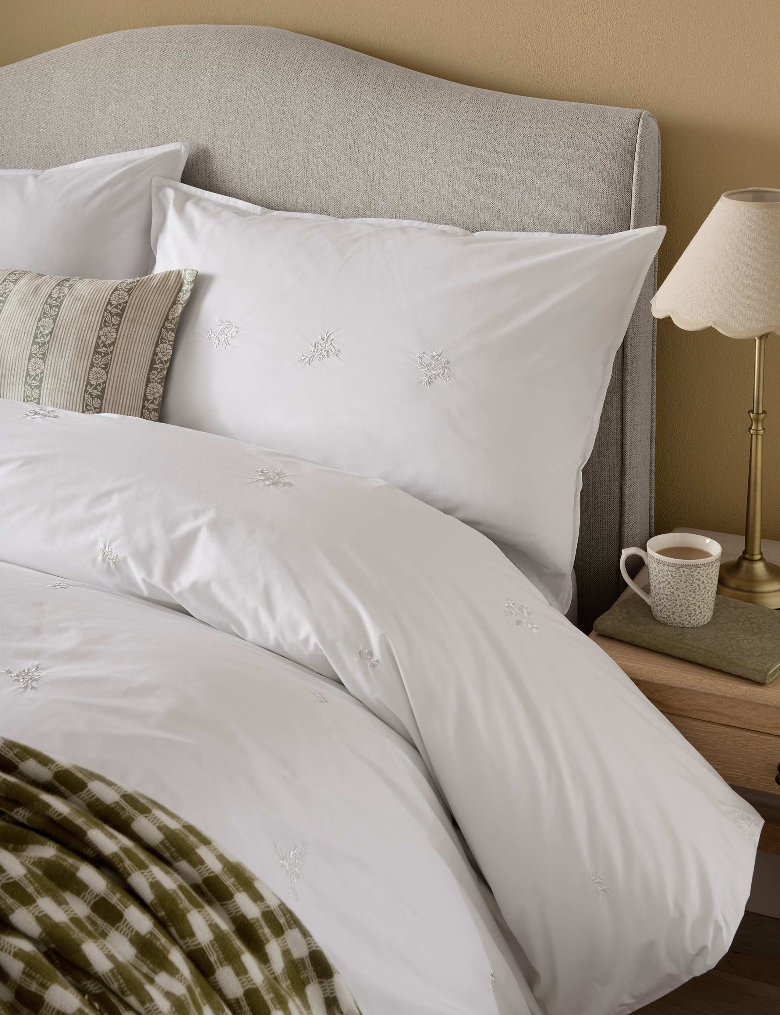 Pure Cotton Keeleigh Posy Bedding Set 1 of 5