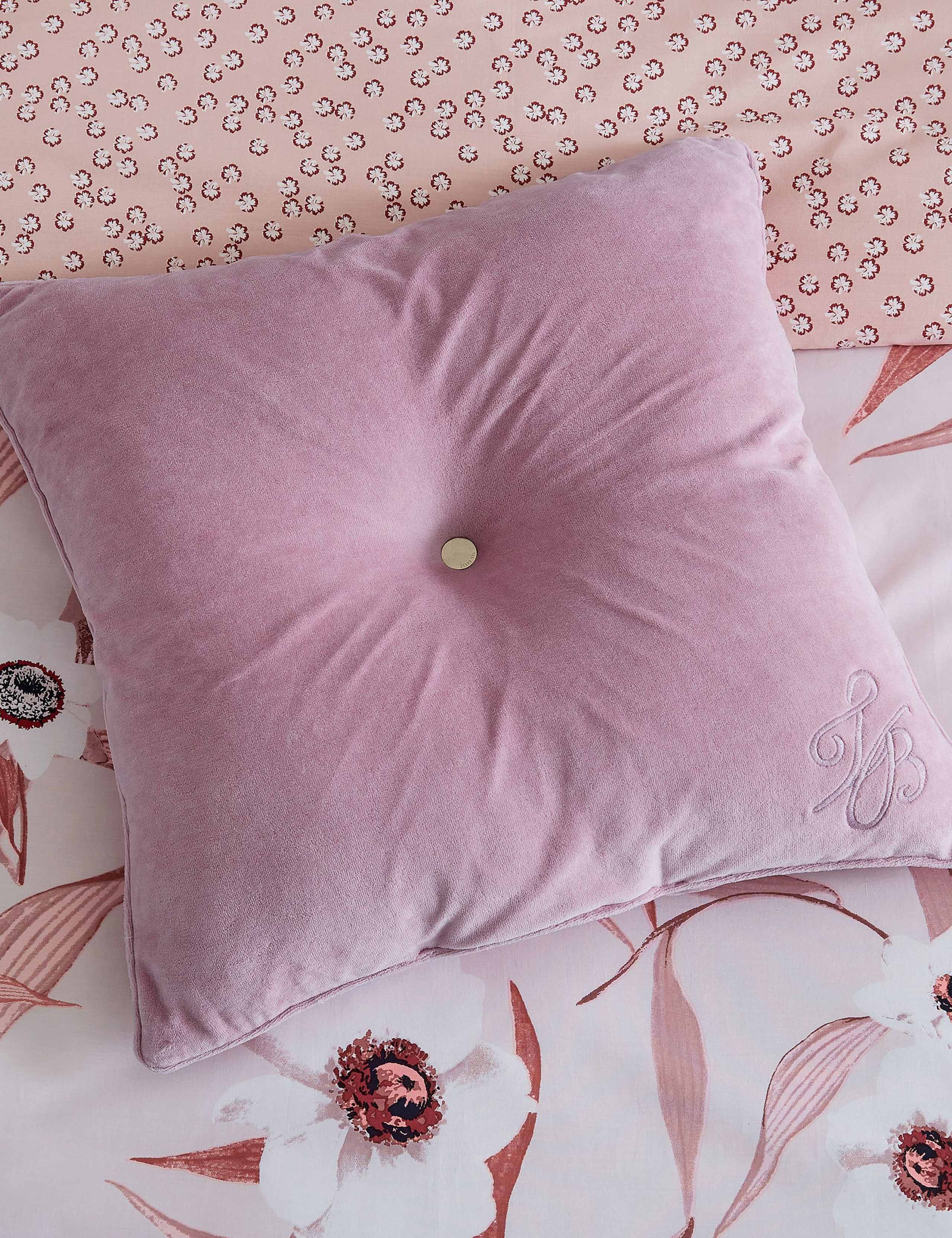 Velvet Cushion 5 of 5