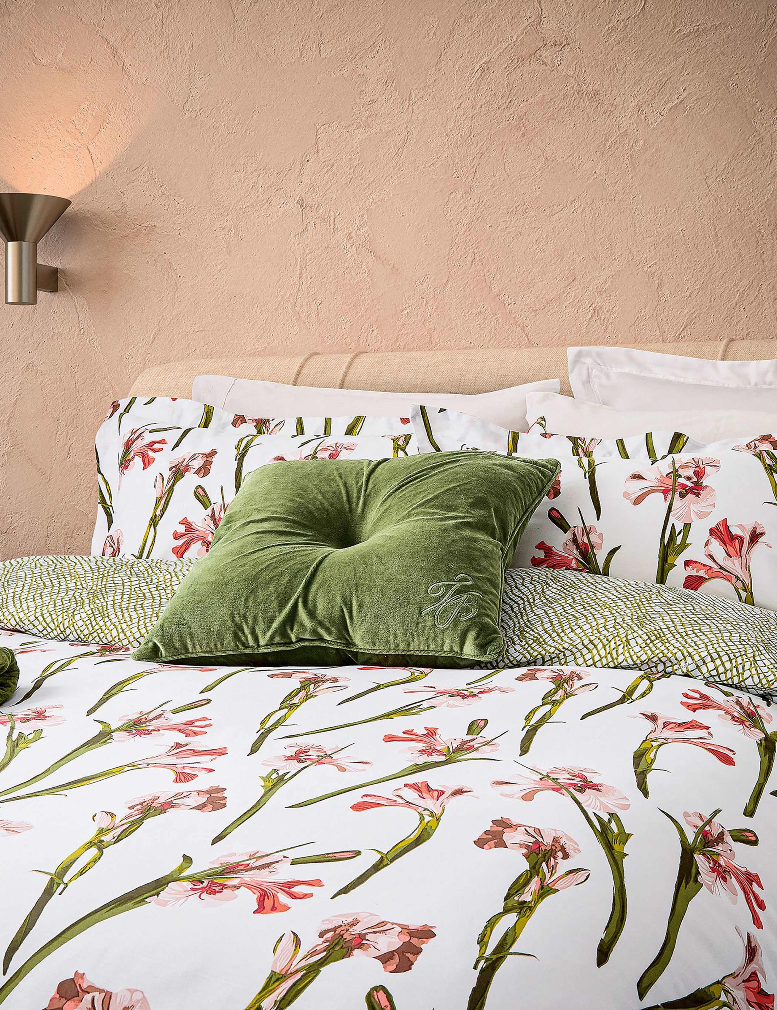 Pure Cotton Wild Iris Bedding Set 2 of 4