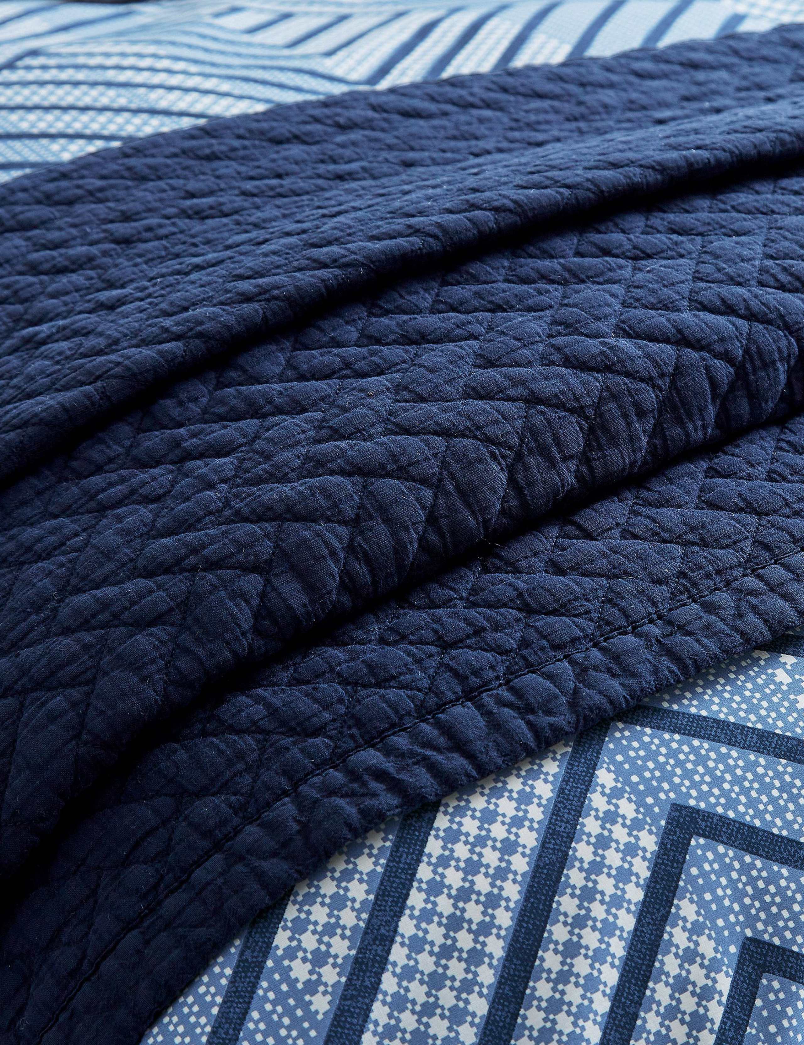 Pure Cotton Kayah Liyana Quilted Throw 4 of 4