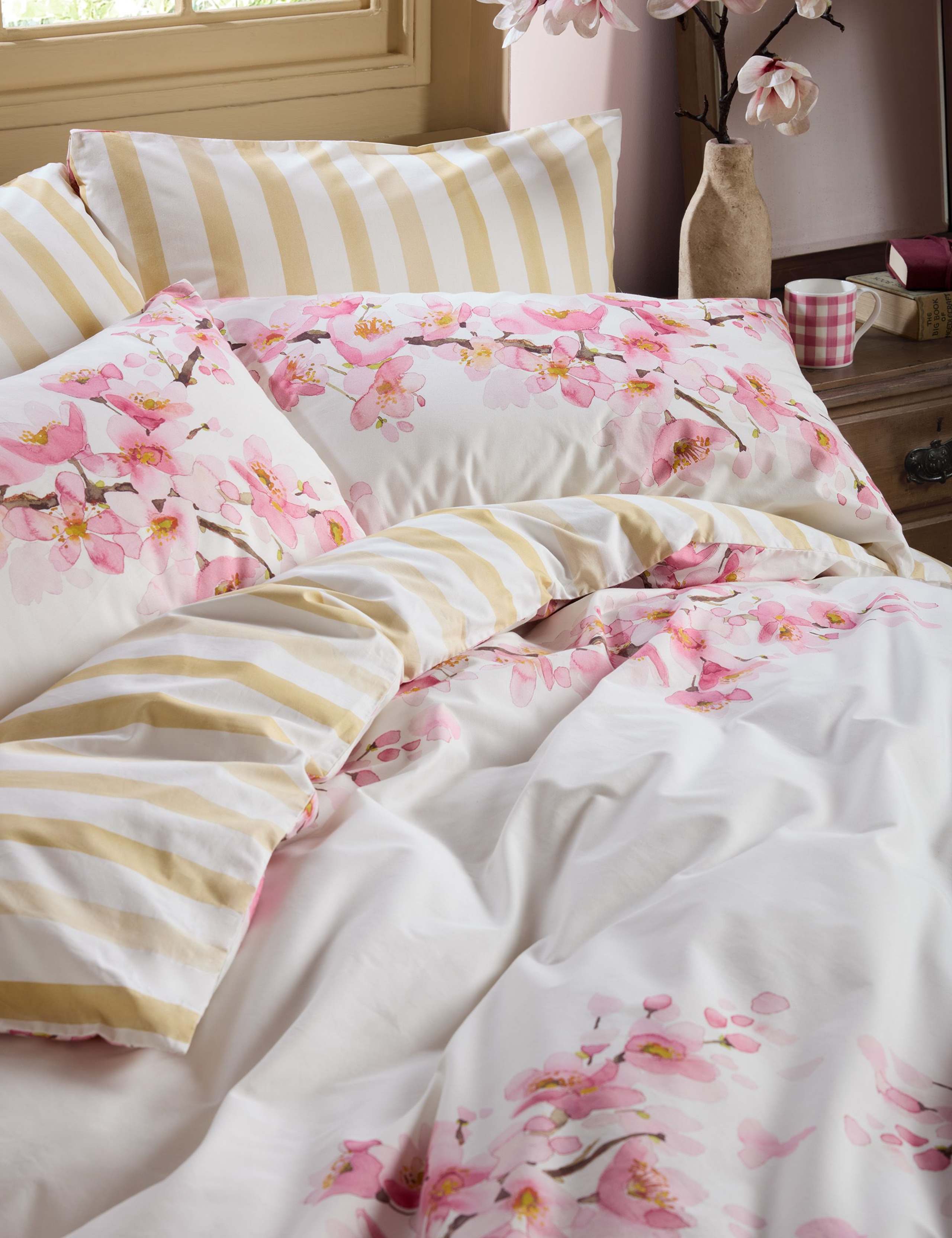 Pure Cotton Cherry Blossom Bedding Set 4 of 7