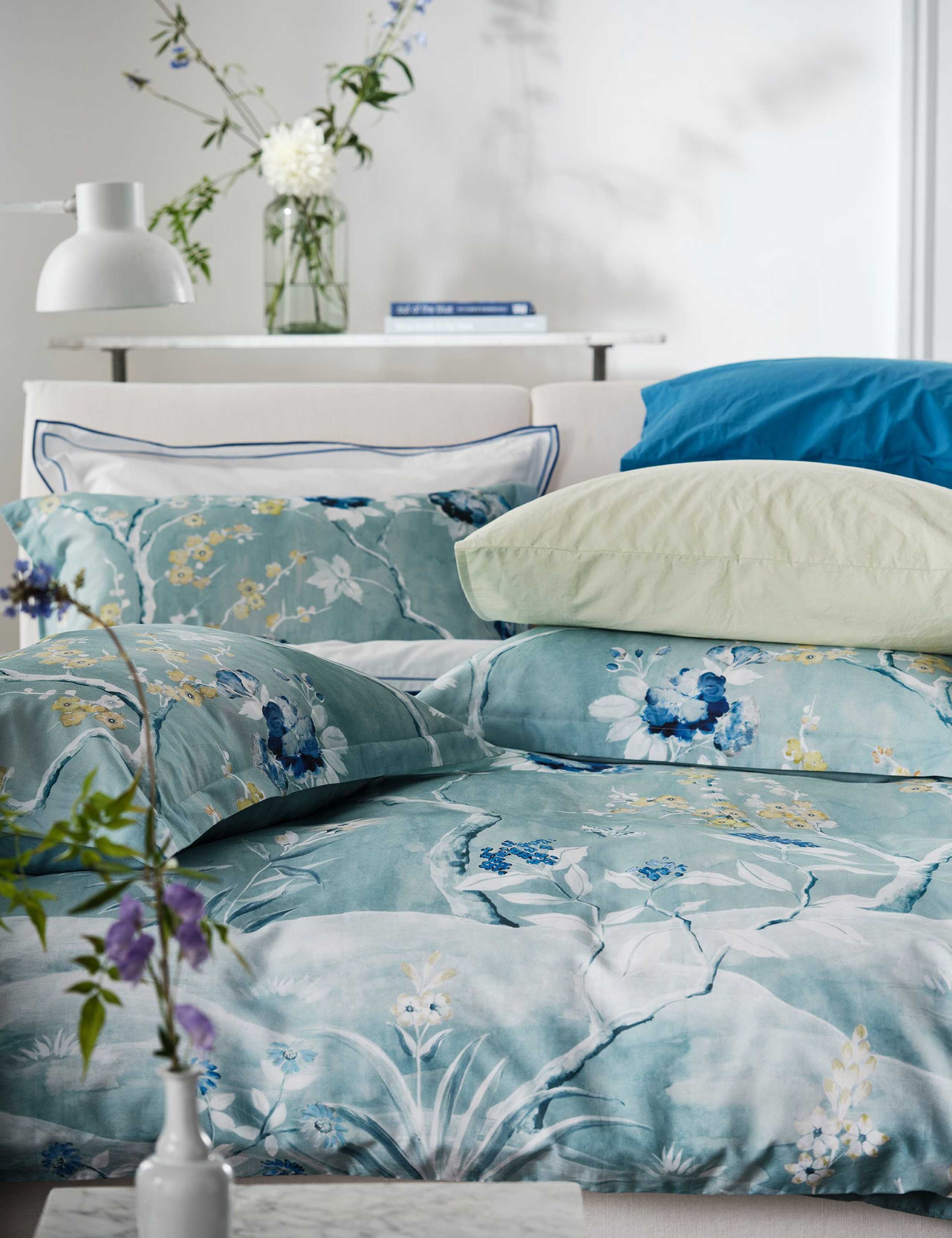 Manohari Pure Cotton Sateen Bedding Set 4 of 7