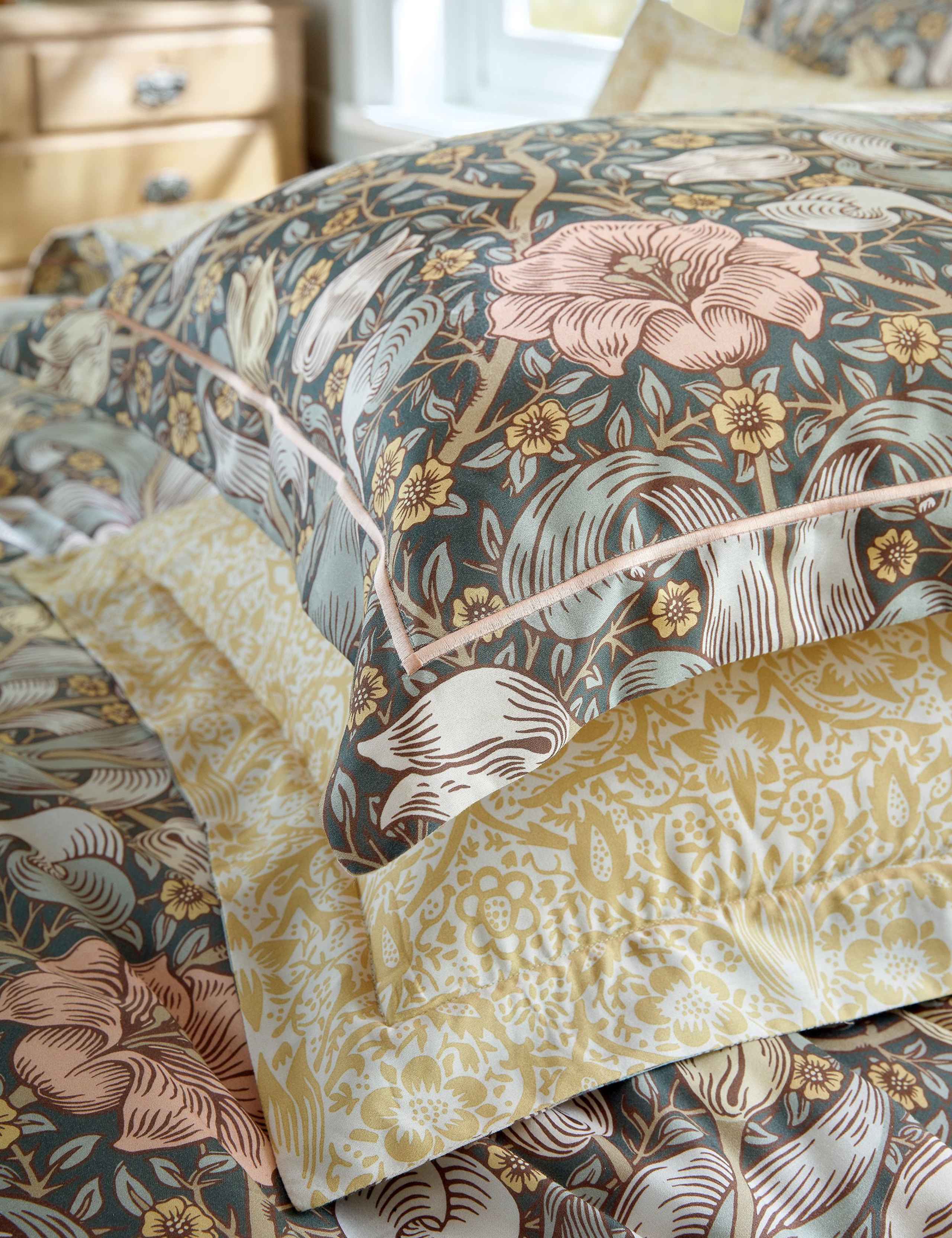 2 Pack Pure Cotton Sateen Oxford Pillowcases 3 of 4