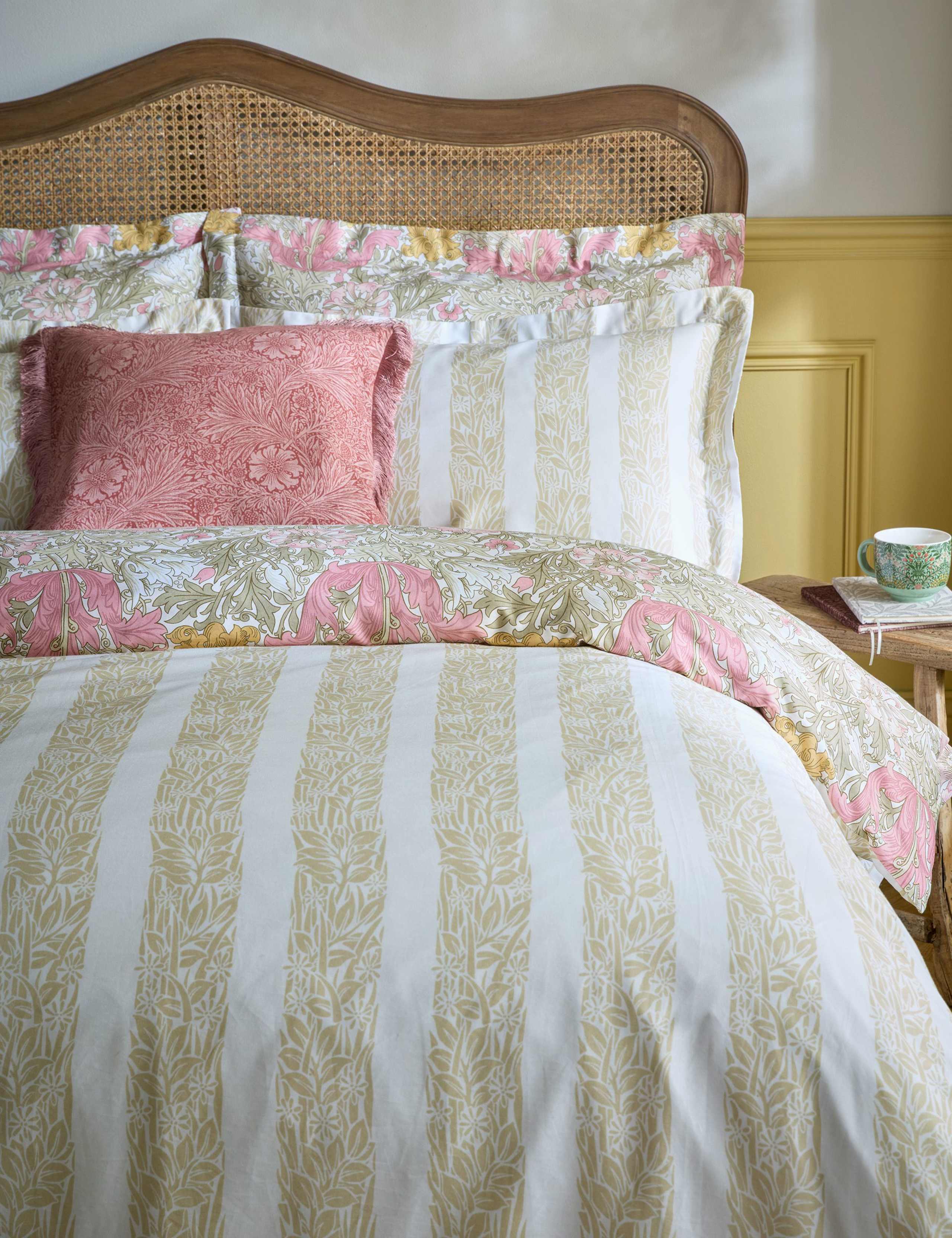 Pure Cotton Sateen Compton Bedding Set 4 of 8
