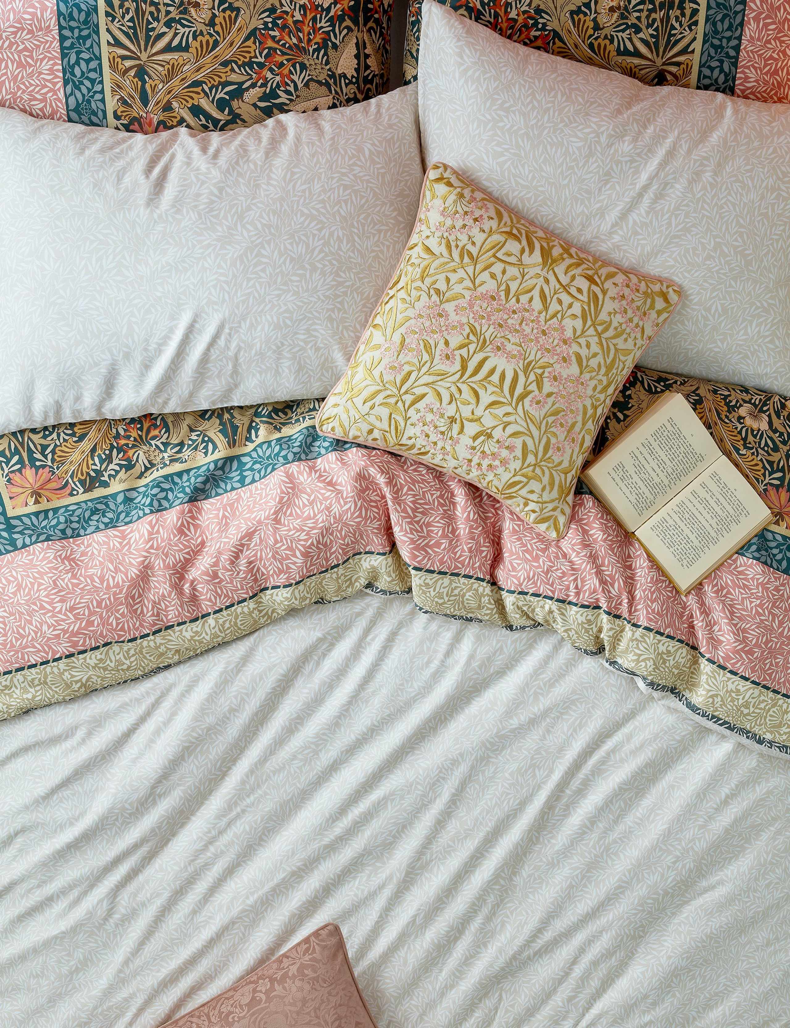 Pure Cotton Sateen Kelmscott Bedding Set 5 of 8