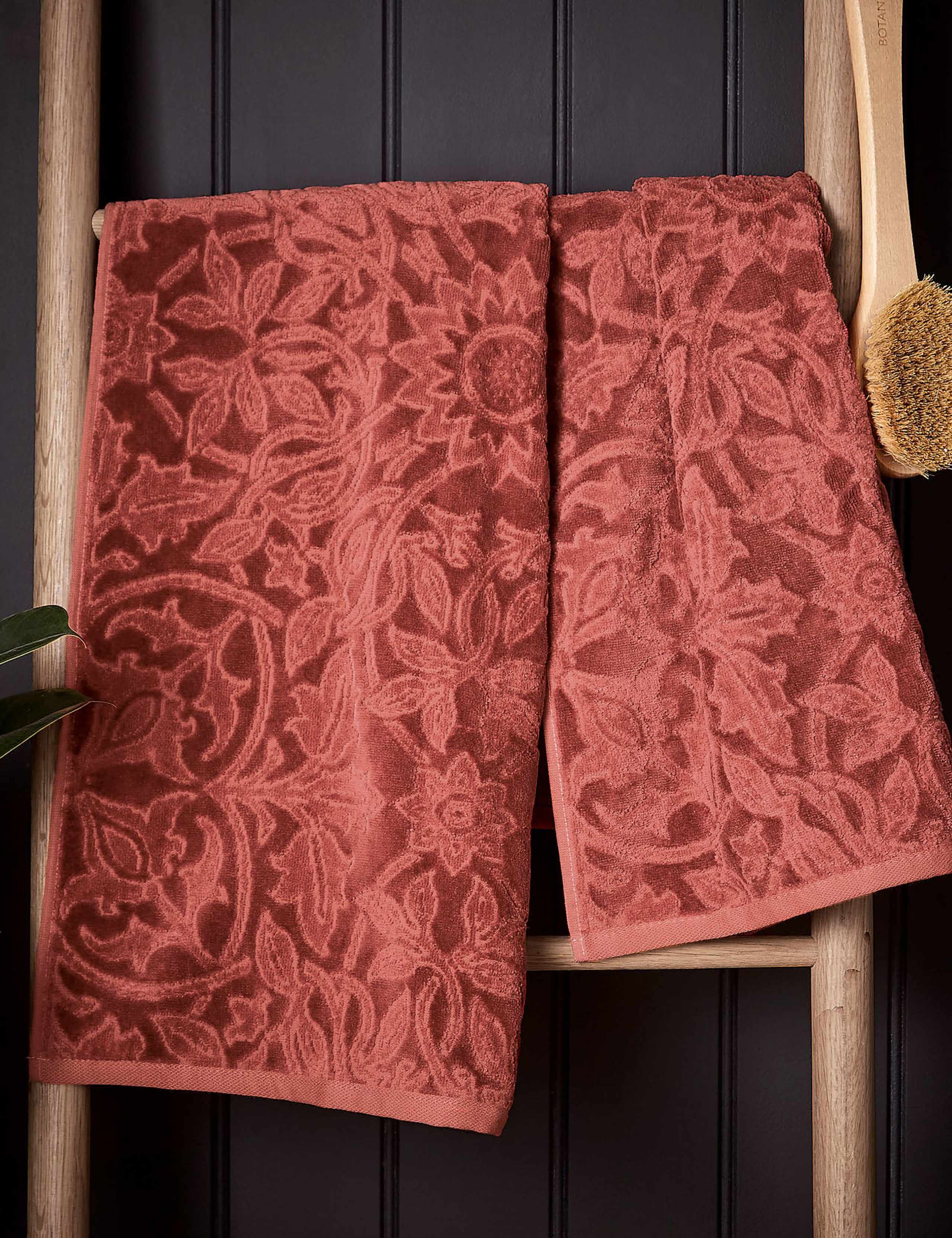 Cotton Rich St James Jacquard Towel 1 of 4