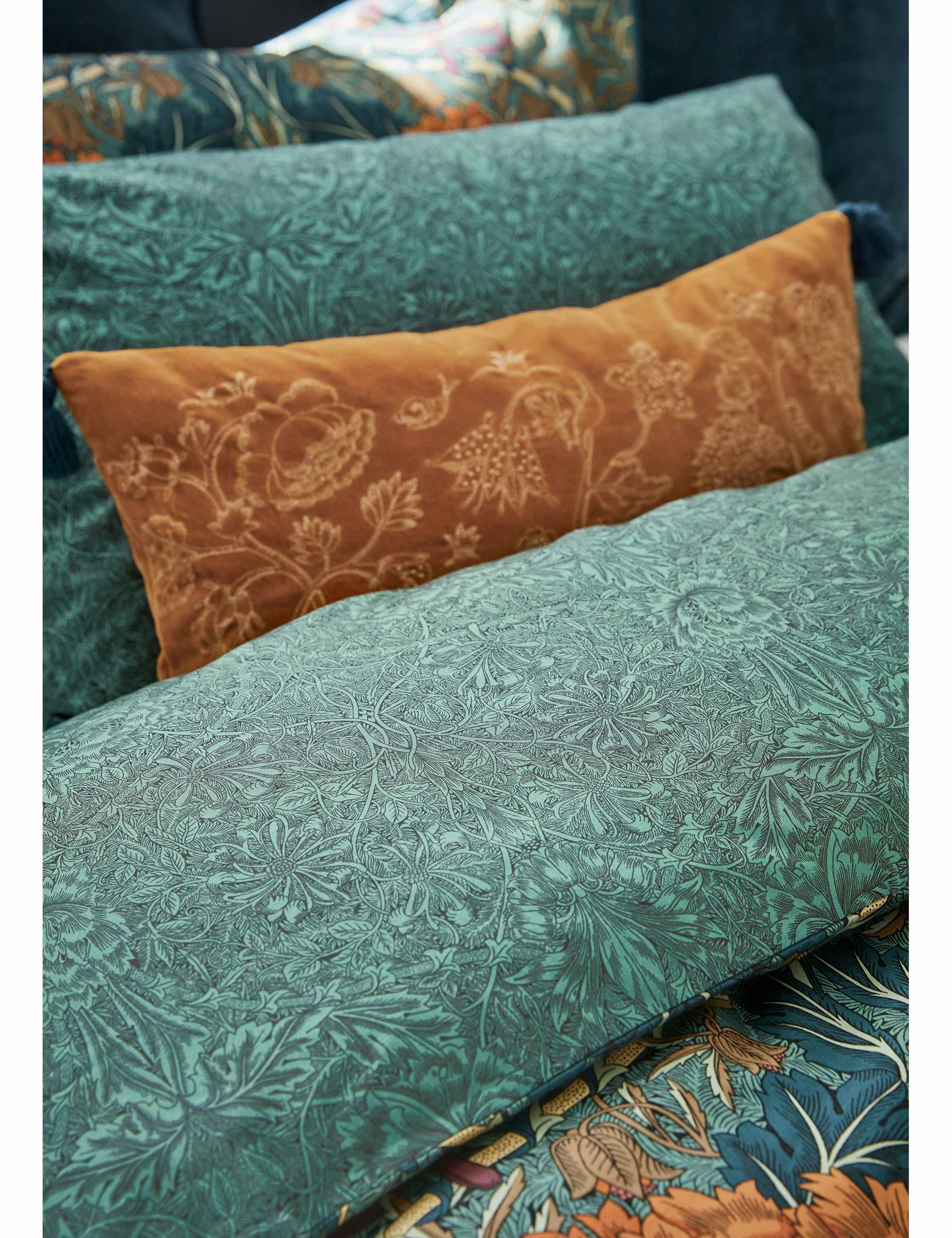 Pure Cotton Honeysuckle & Tulip Duvet Cover 3 of 4