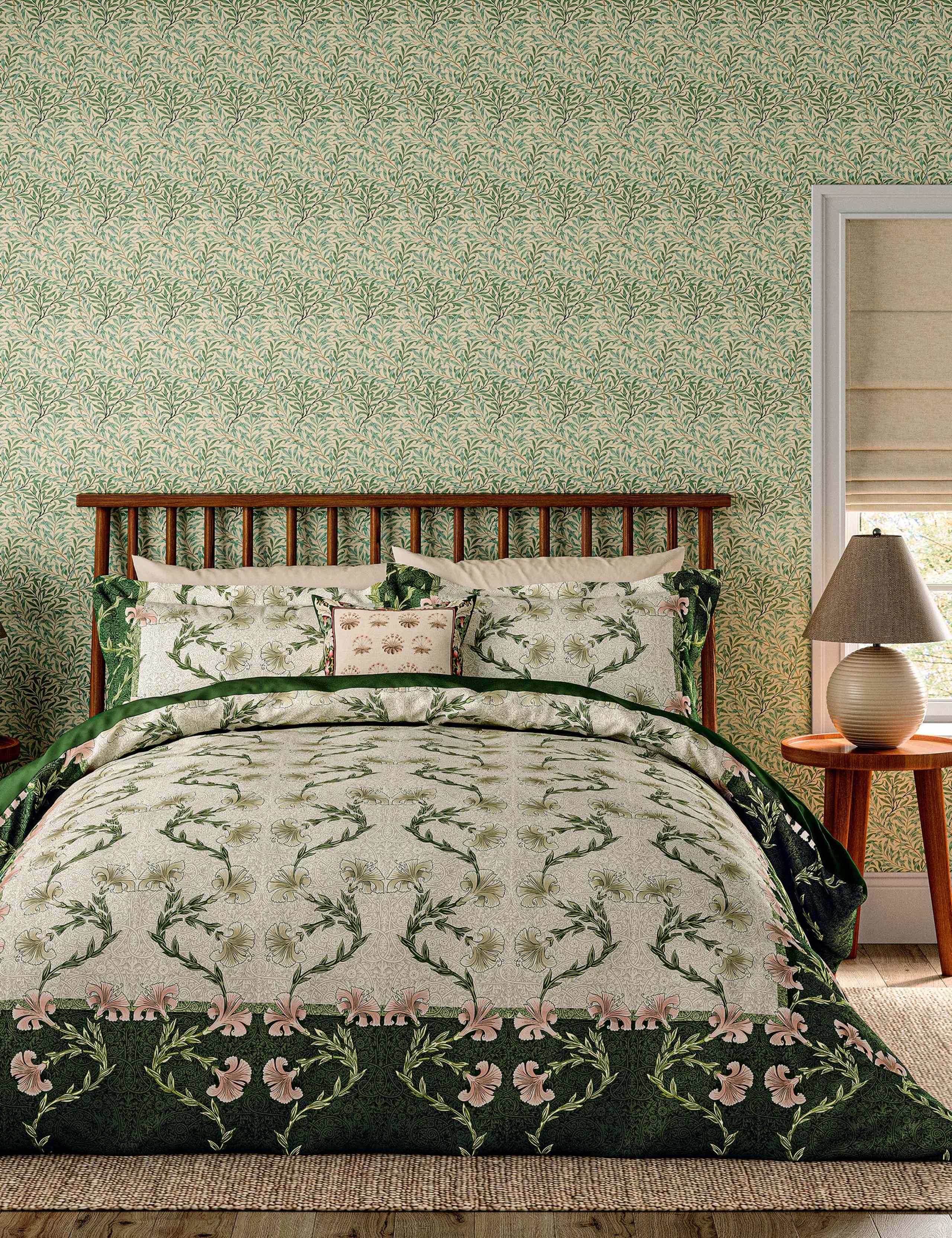 Pure Cotton Scrolling Carnation Bedding Set 1 of 4