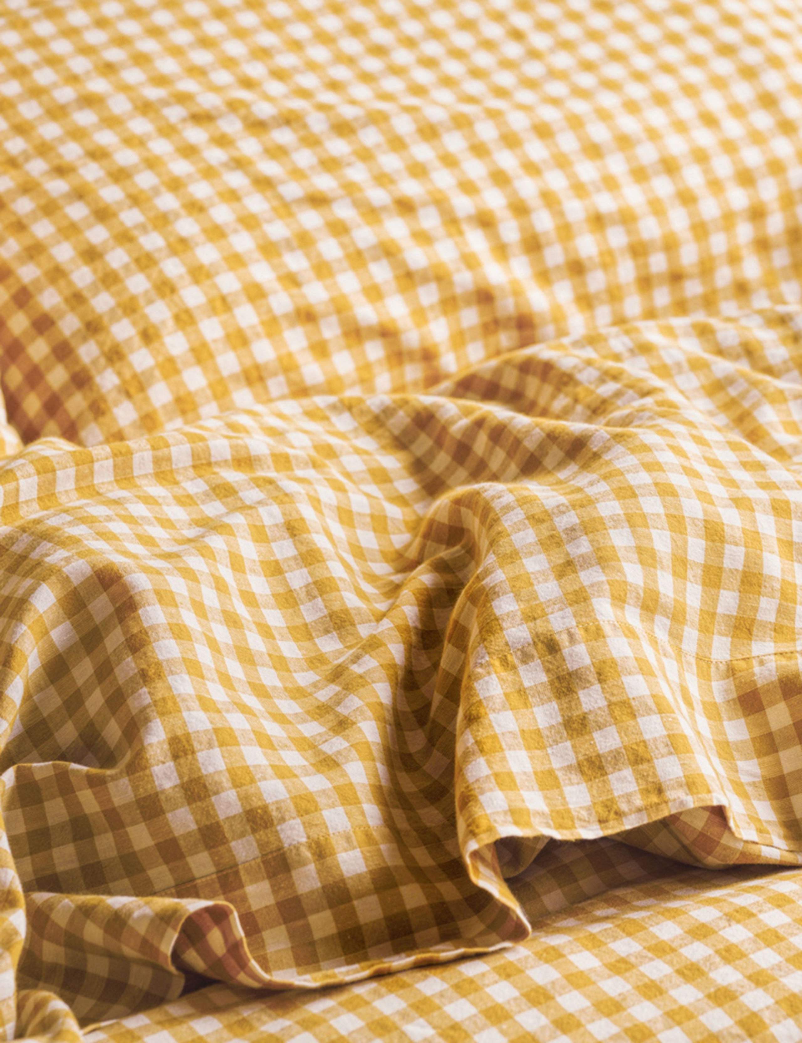 Linen Rich Gingham Flat Sheet 1 of 3