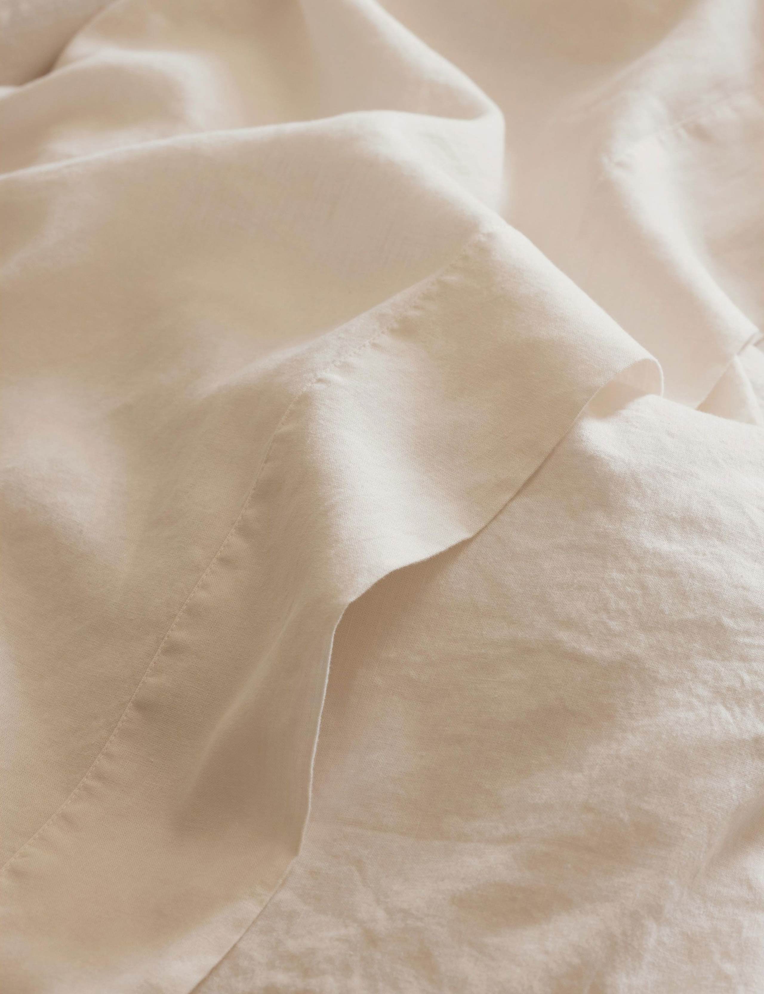 Pure Linen Flat Sheet 1 of 3
