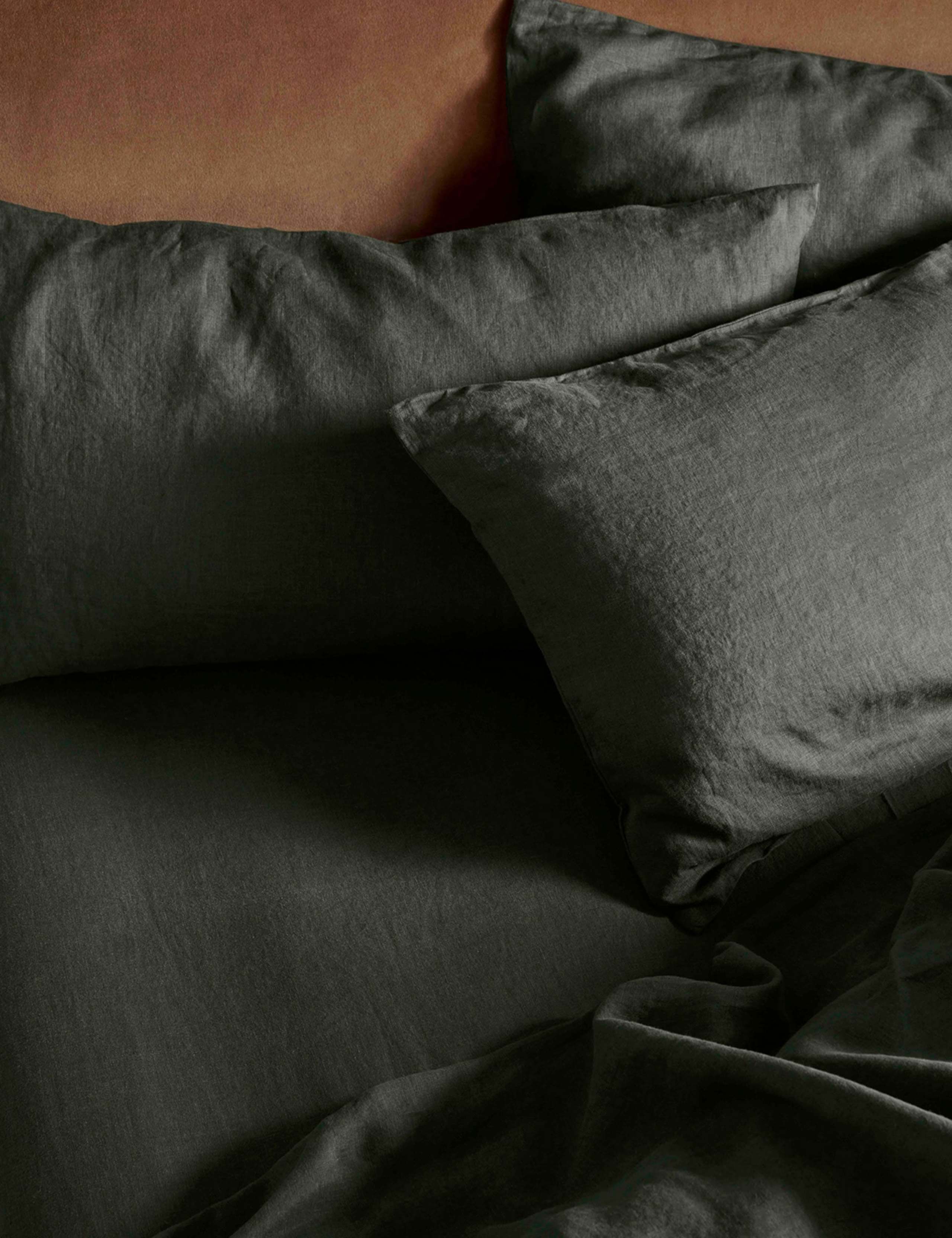 Linen Rich Fitted Sheet 1 of 1