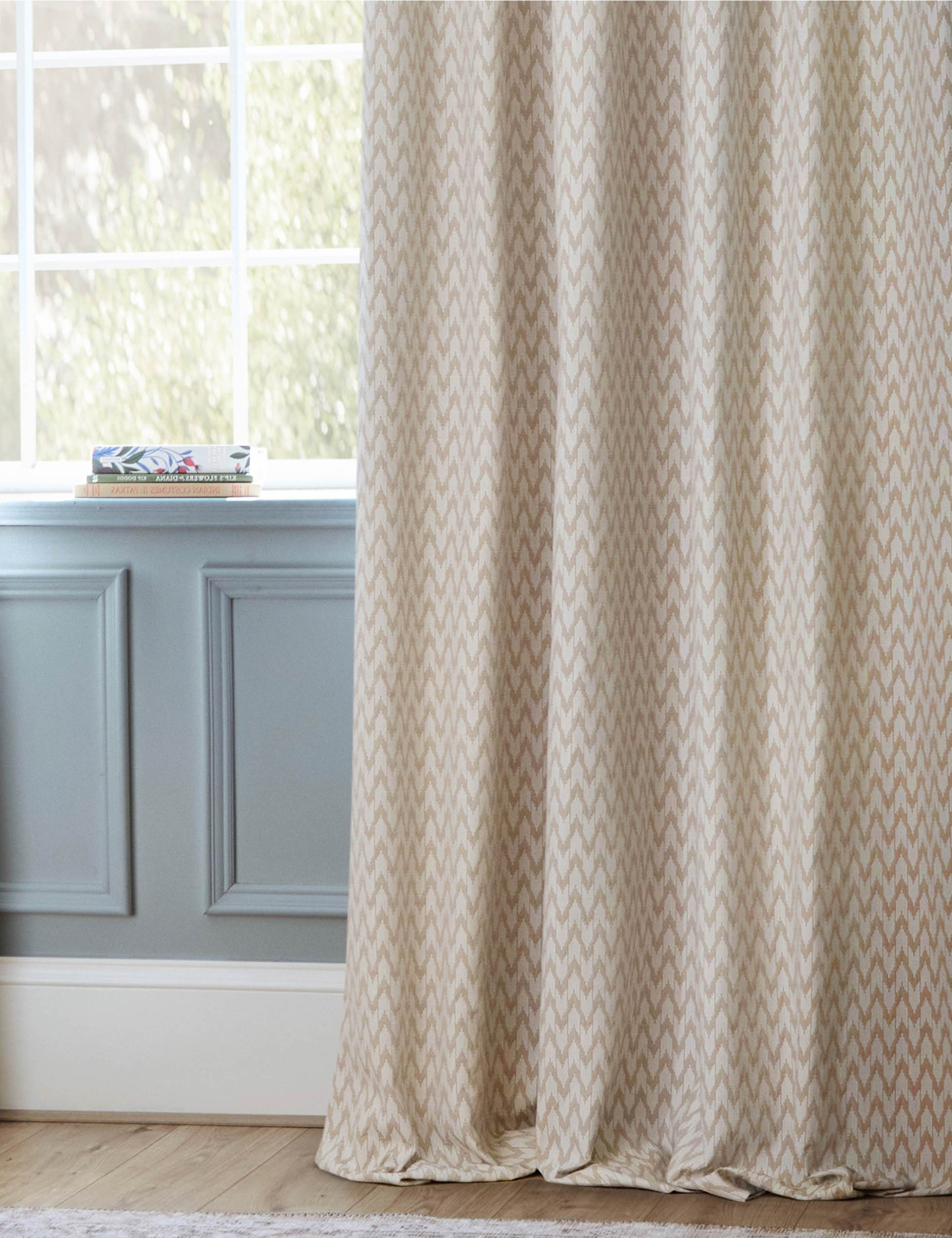Hutton Jacquard Pencil Pleat Curtains 3 of 4