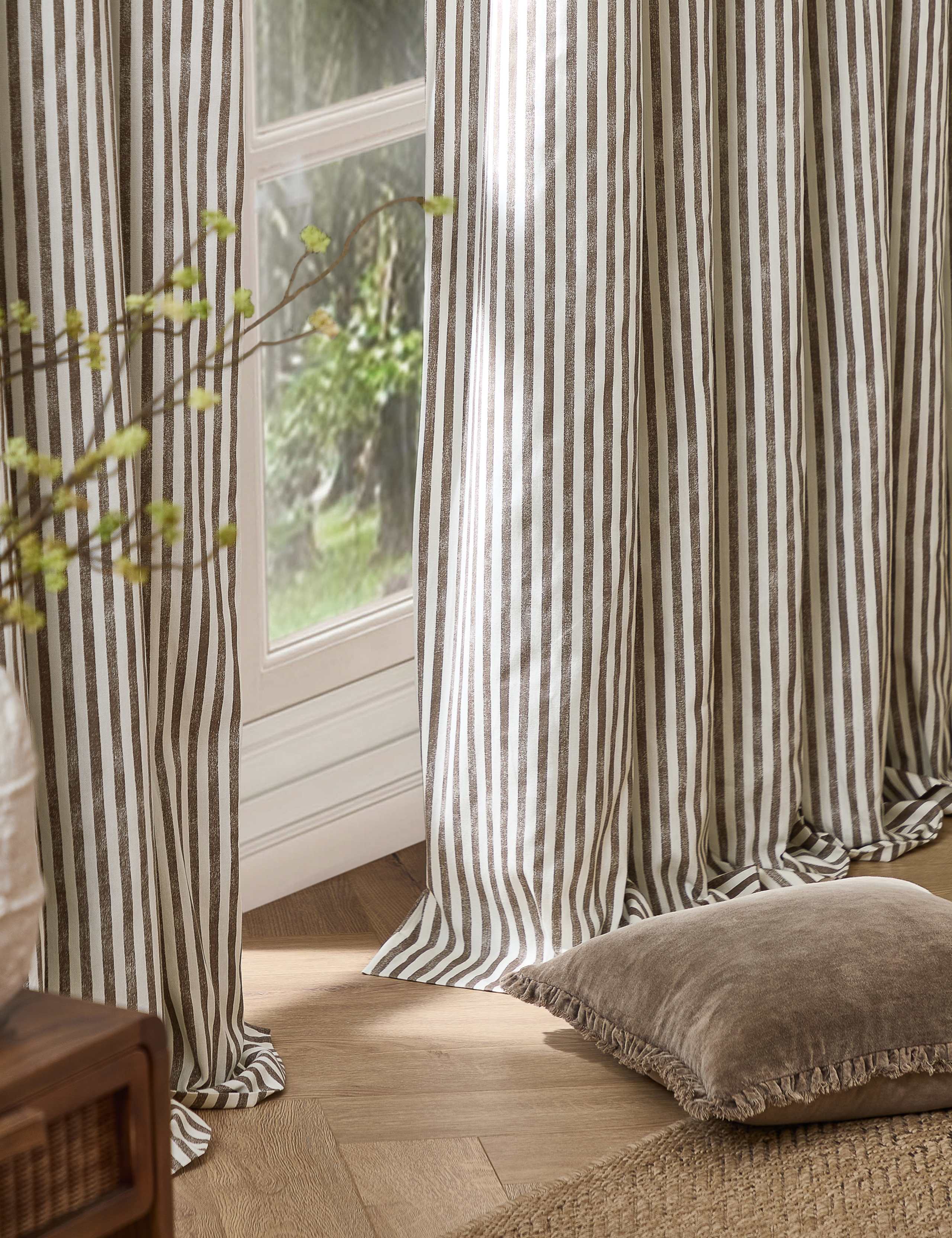 Hebden Blackout Pencil Pleat Curtains 3 of 4