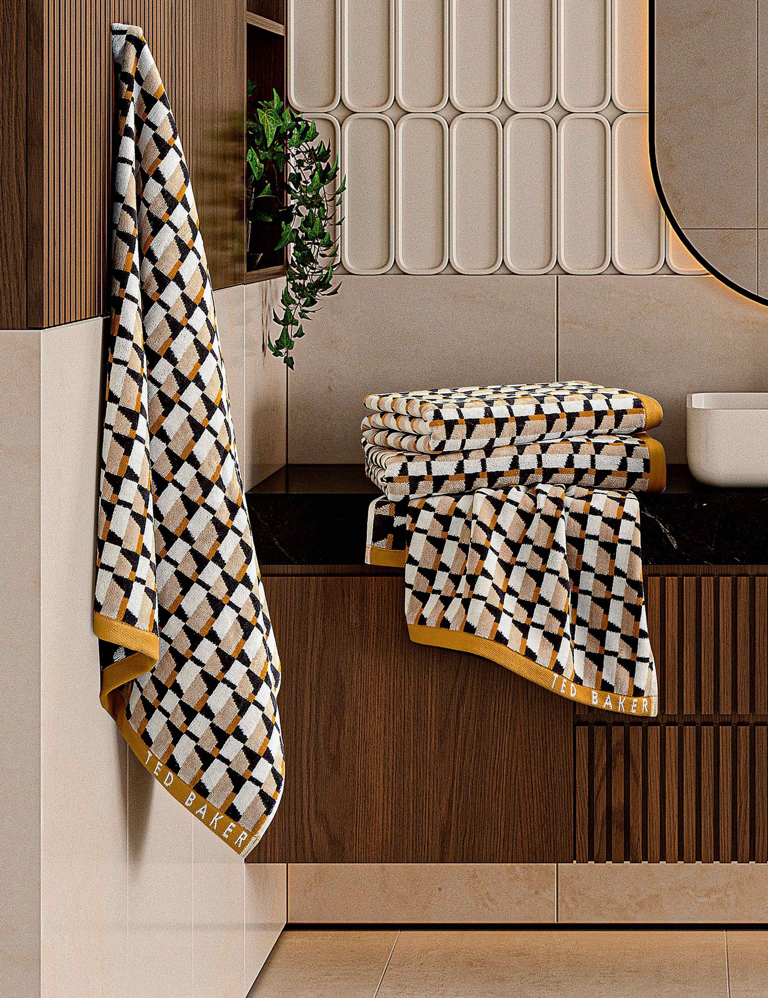 Pure Cotton Geometric Stripe Towel 1 of 3