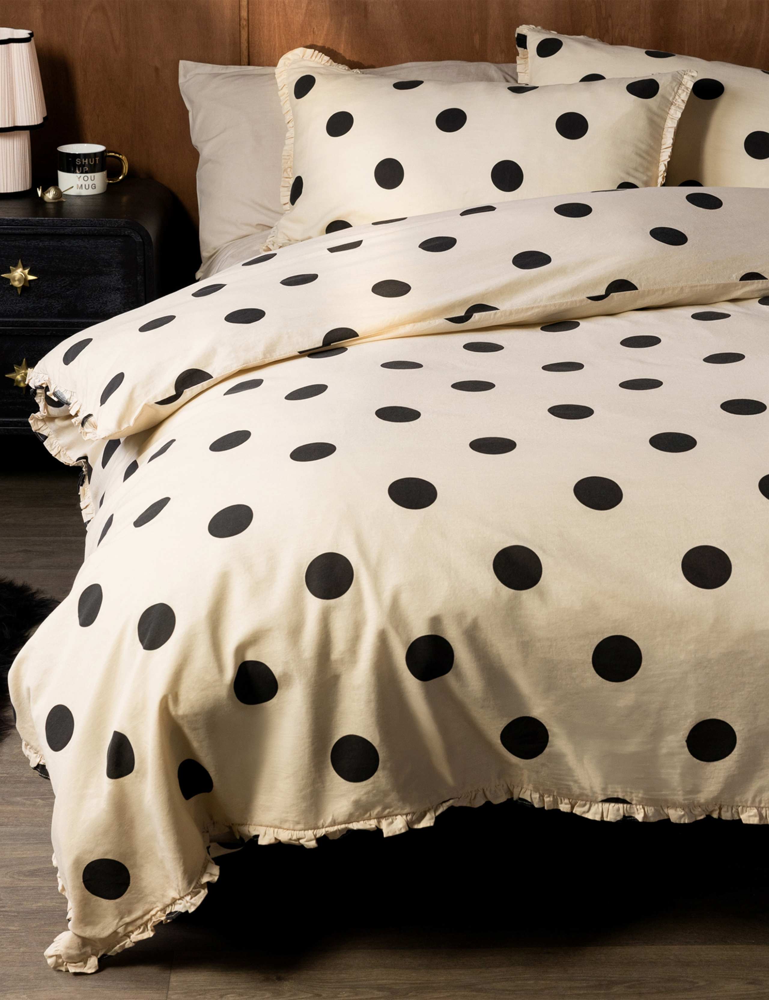 Pure Cotton Dot Noir Ruffled Bedding Set 1 of 4