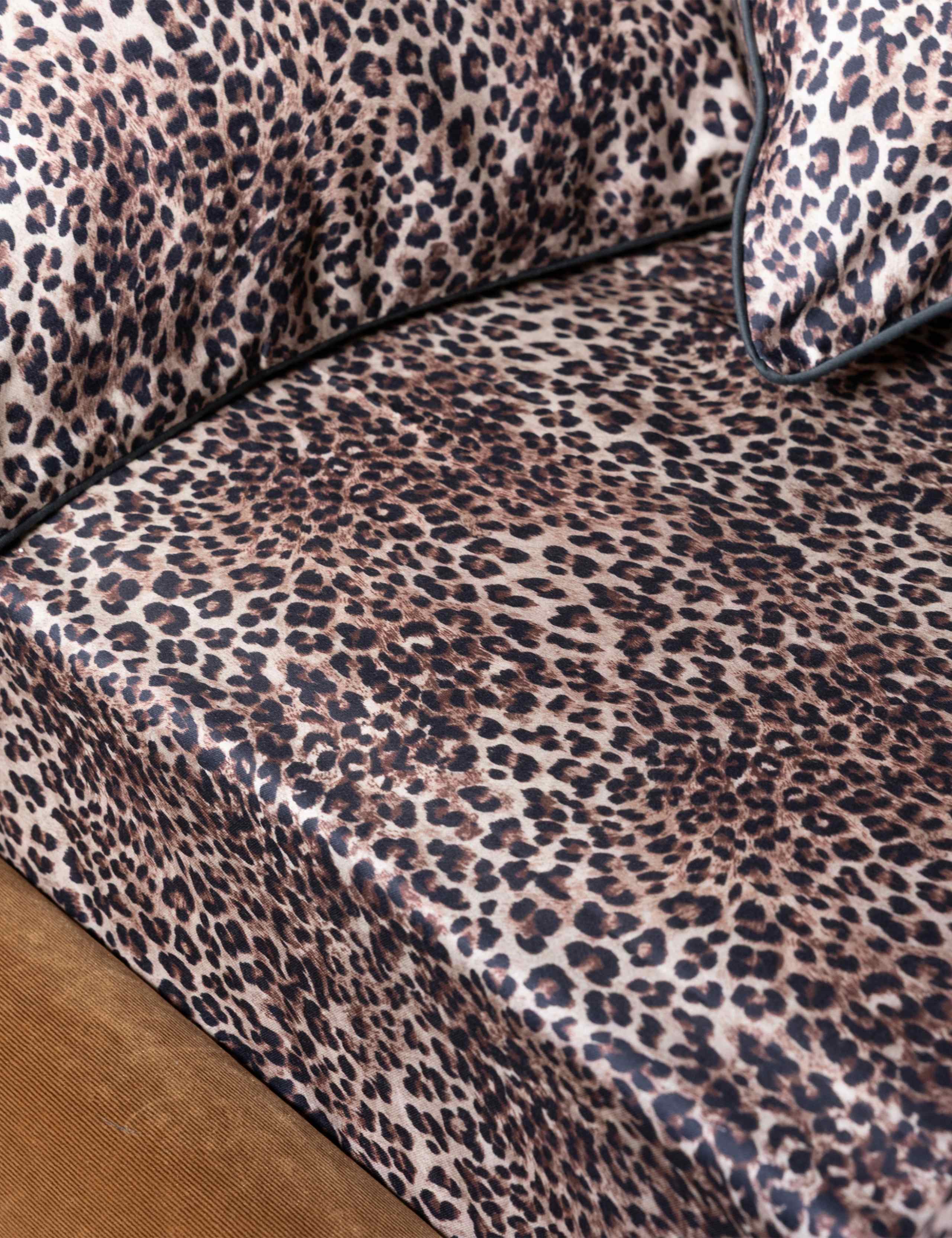 Pure Cotton Sateen Leopard Love Fitted Sheet 4 of 9