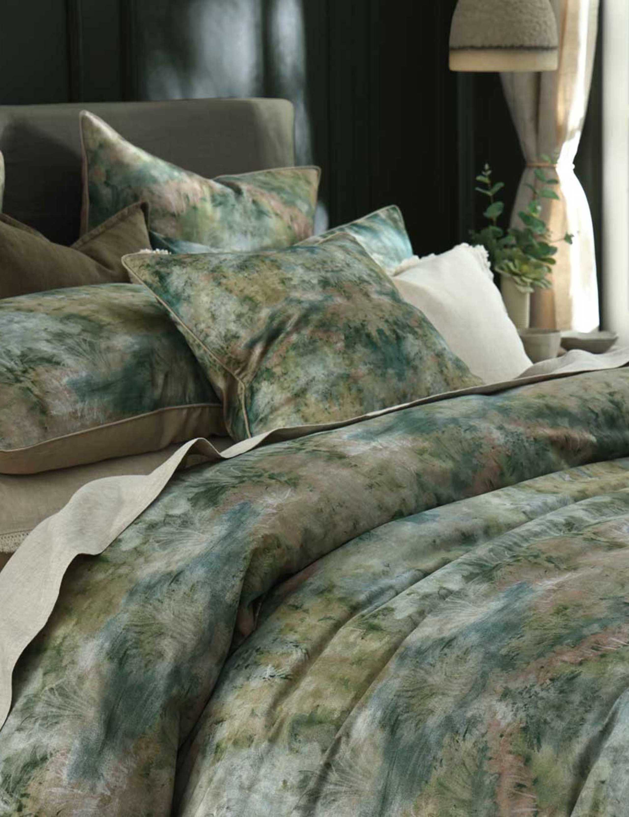 Pure Cotton Reverie Bedding Set 3 of 3