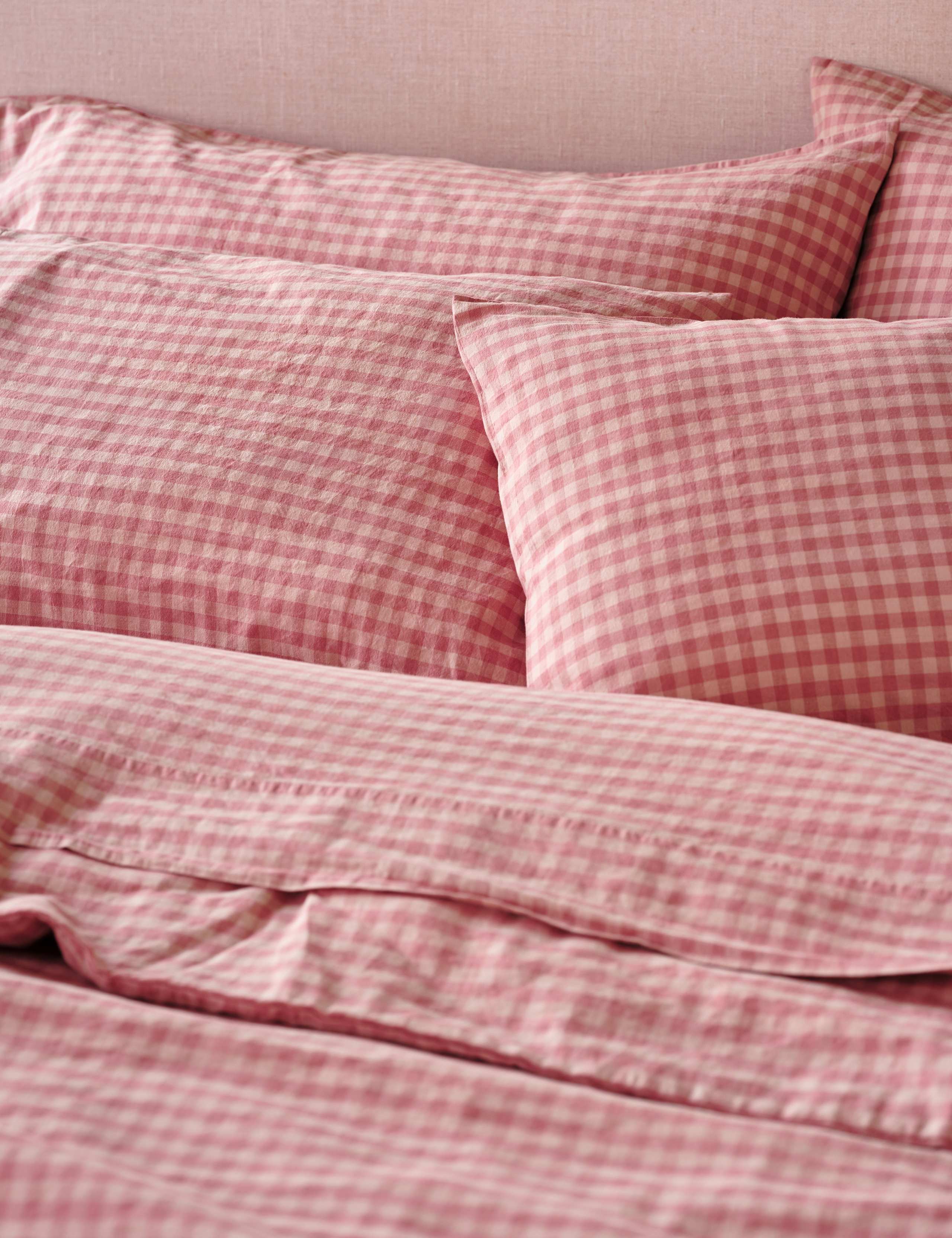 2 Pack Linen Rich Gingham Pillowcases 3 of 4