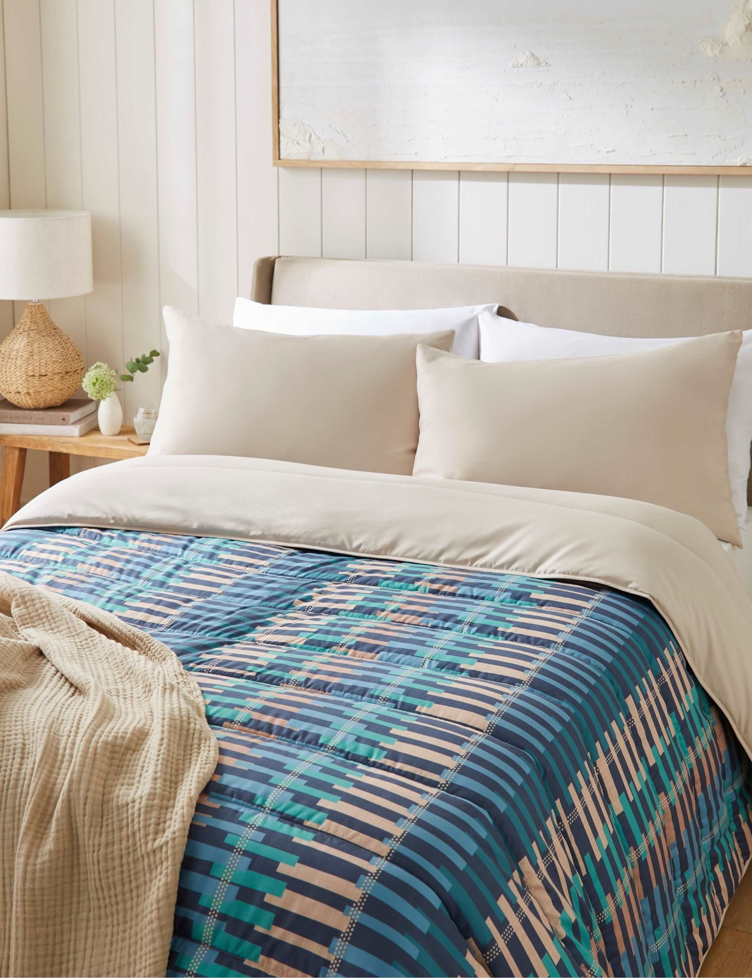 Striped 6 Tog Coverless Duvet 2 of 7