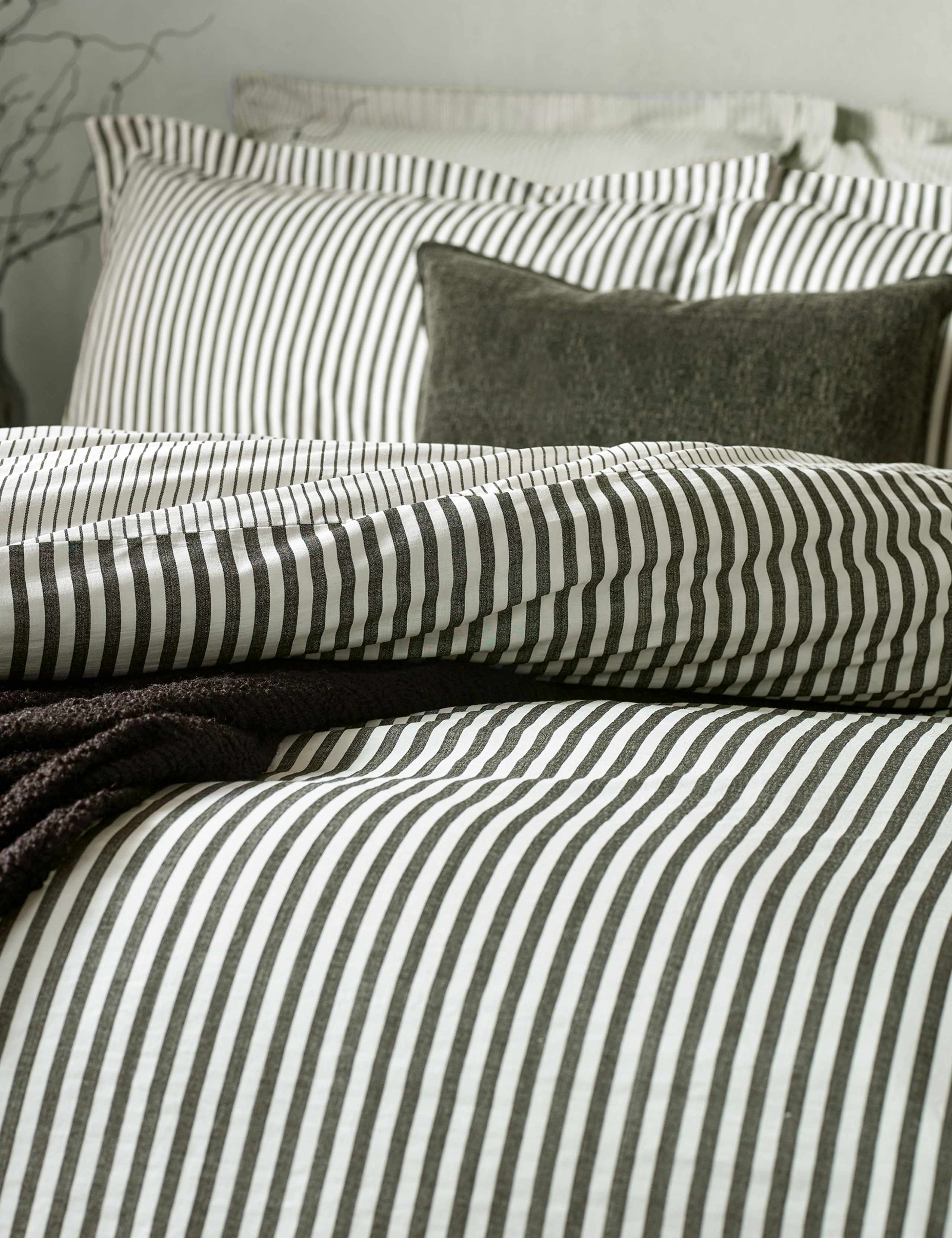 Pure Cotton Hebden Stripe Bedding Set 3 of 4