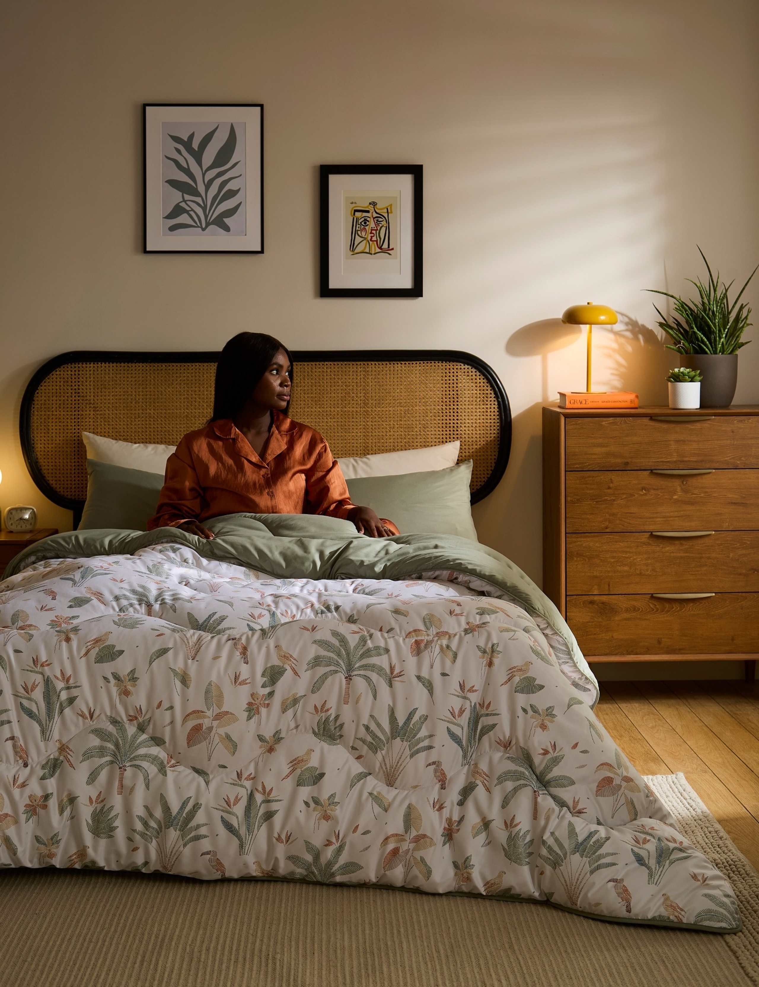 Palm 10.5 Tog Coverless Duvet & Pillowcase 4 of 11