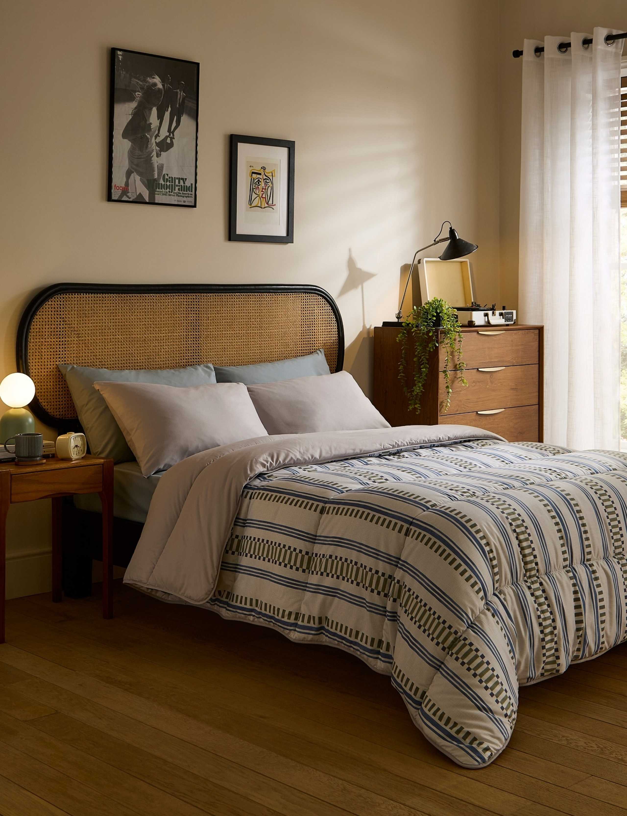 Striped 10.5 Tog Coverless Duvet Set 2 of 11