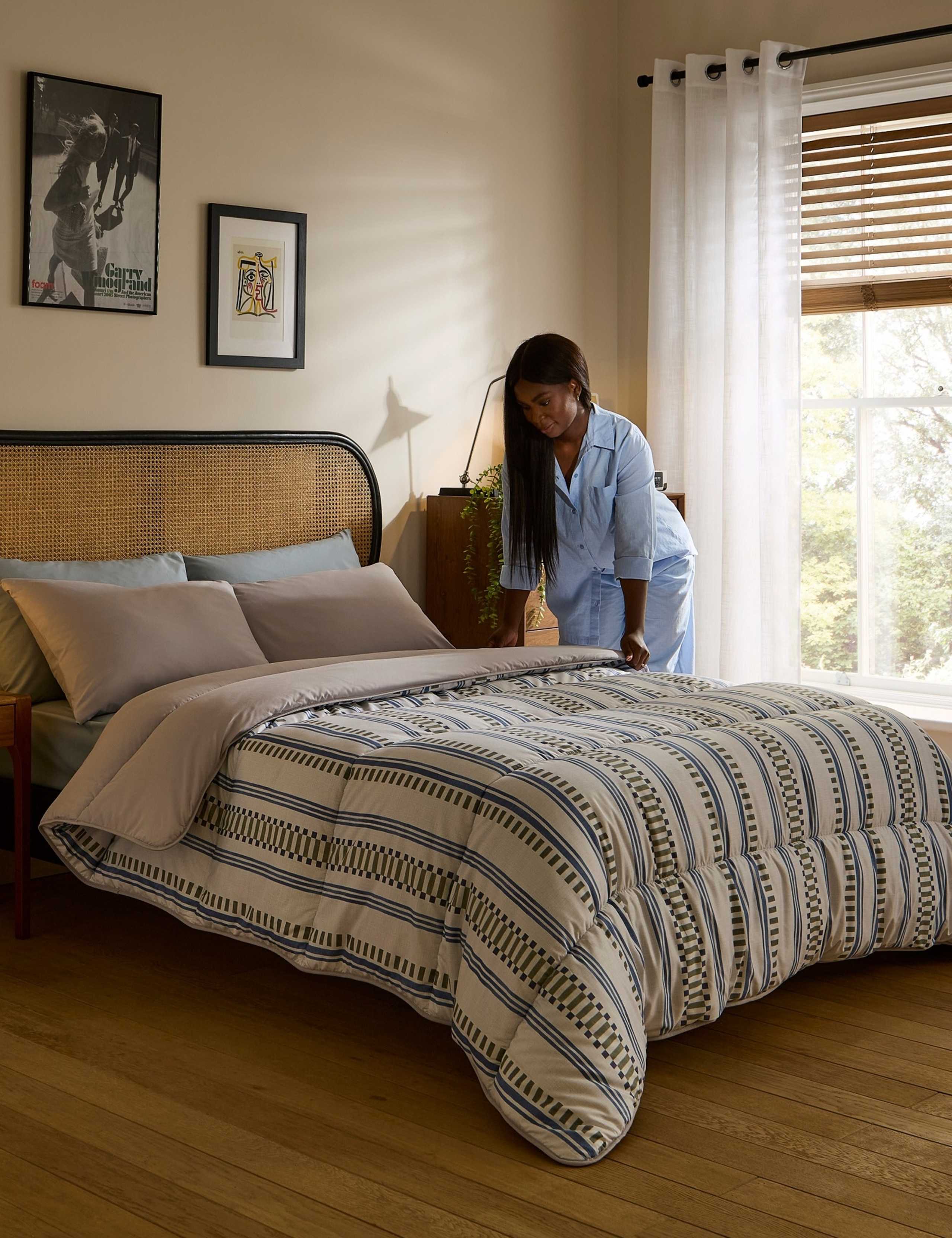 Striped 10.5 Tog Coverless Duvet Set 4 of 11