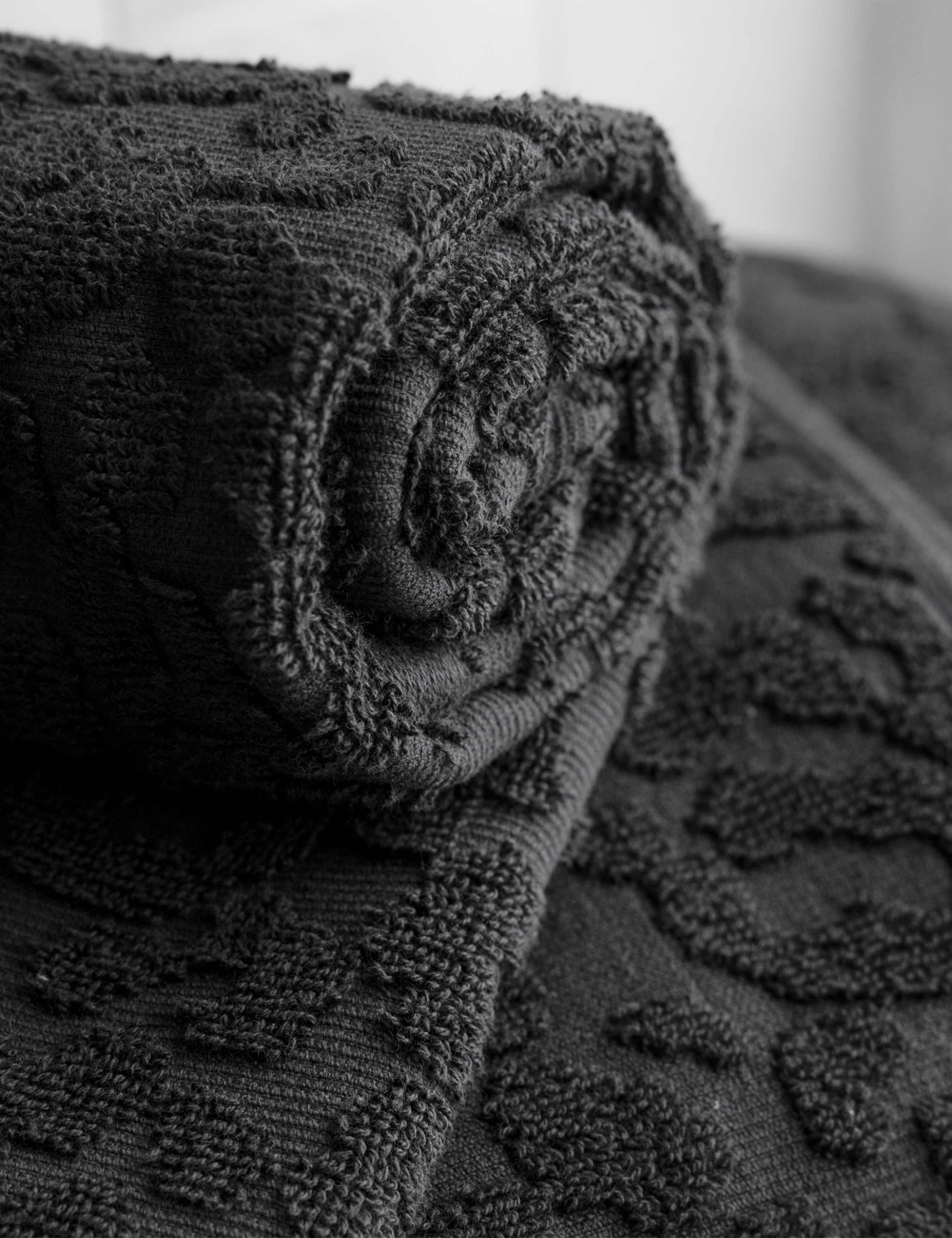 Pure Cotton Leopard Jacquard Towel 3 of 5