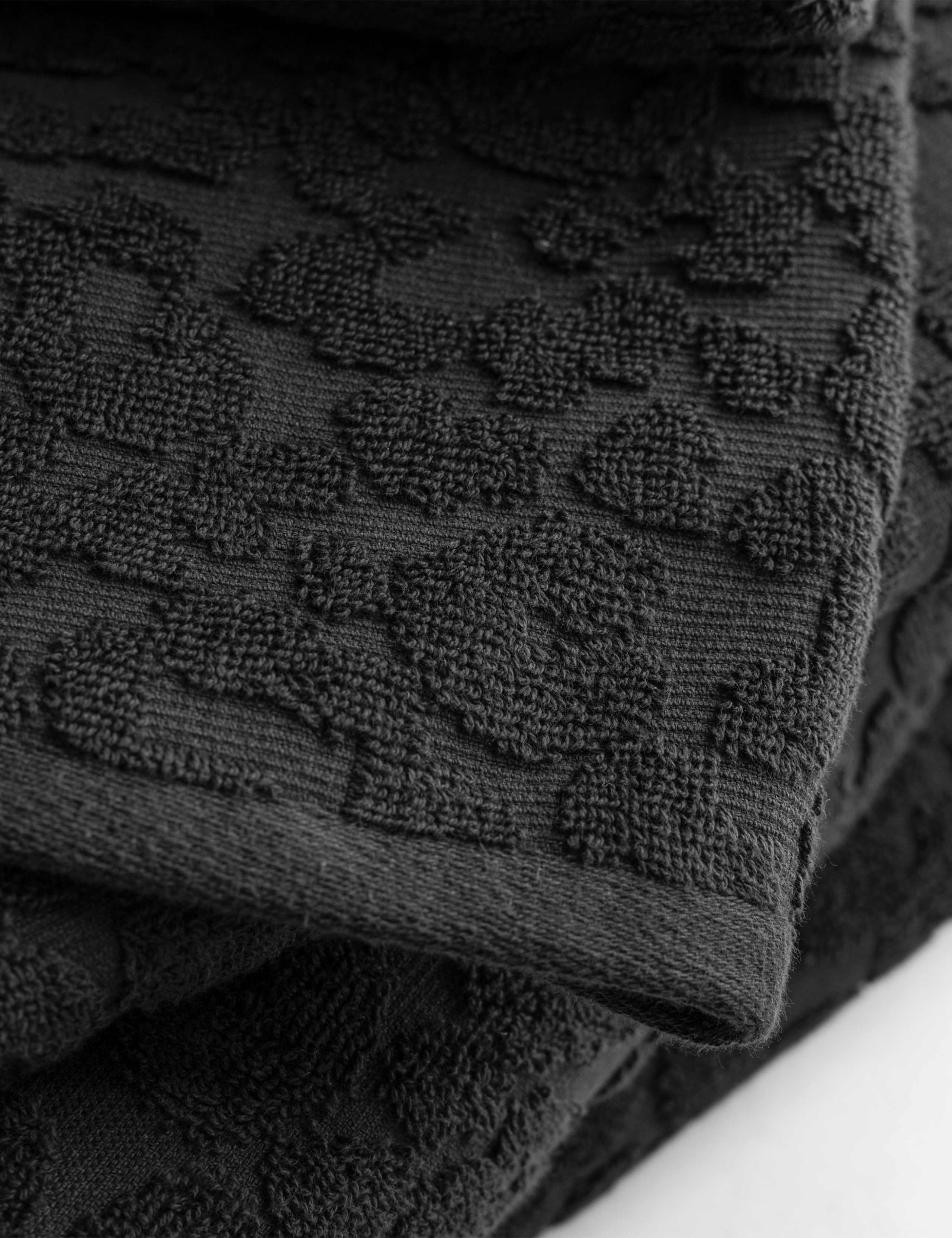 Pure Cotton Leopard Jacquard Towel 4 of 5