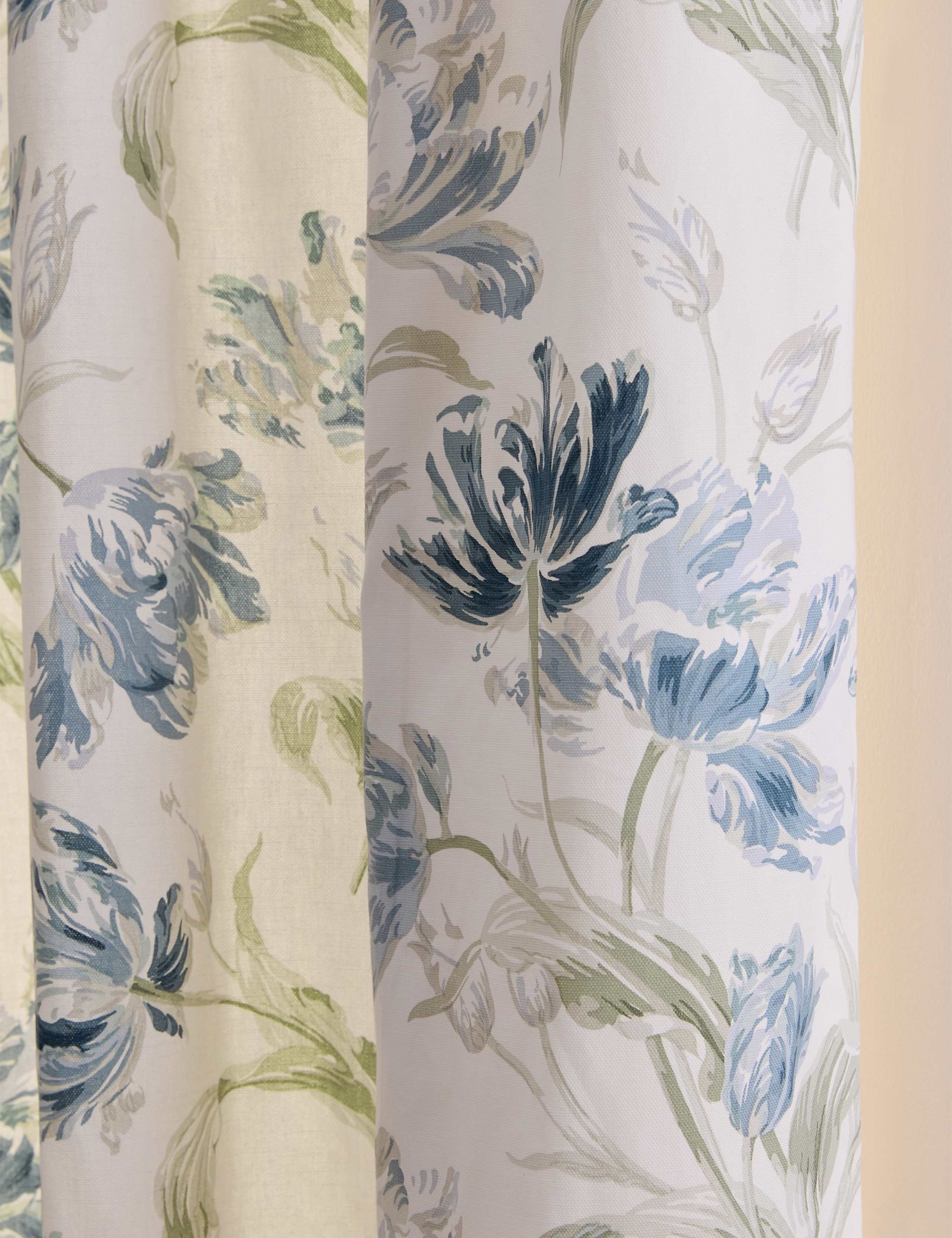 Gosford Pure Cotton Floral Curtains 4 of 4